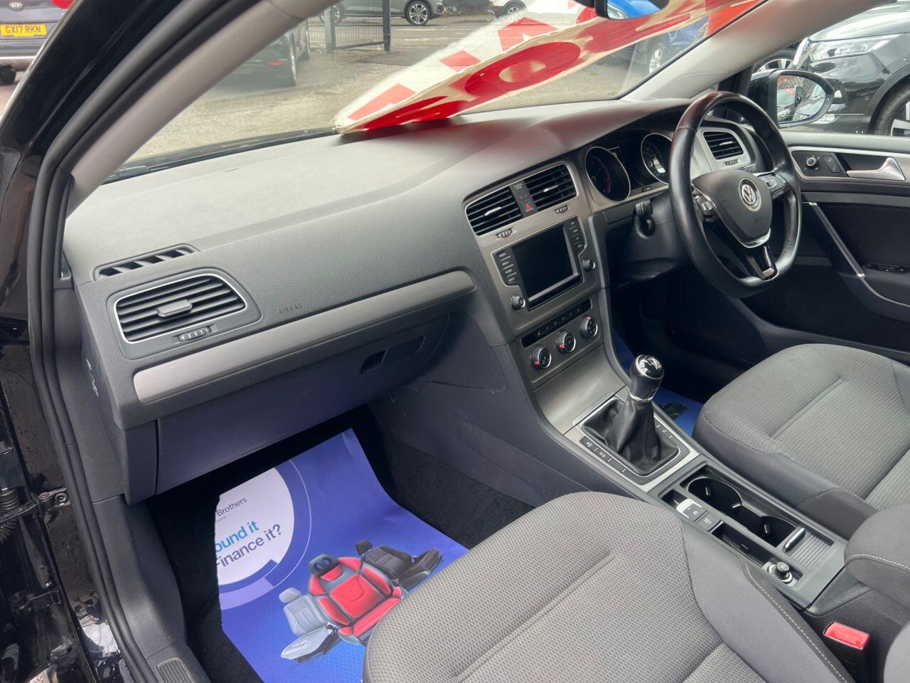 Volkswagen Golf - Image 16