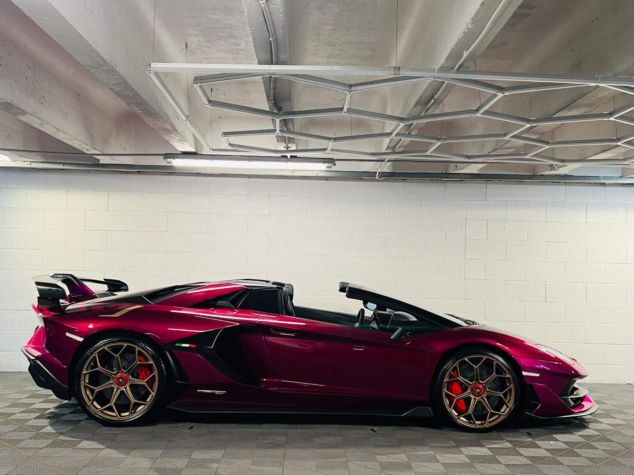 Lamborghini Aventador - Image 5