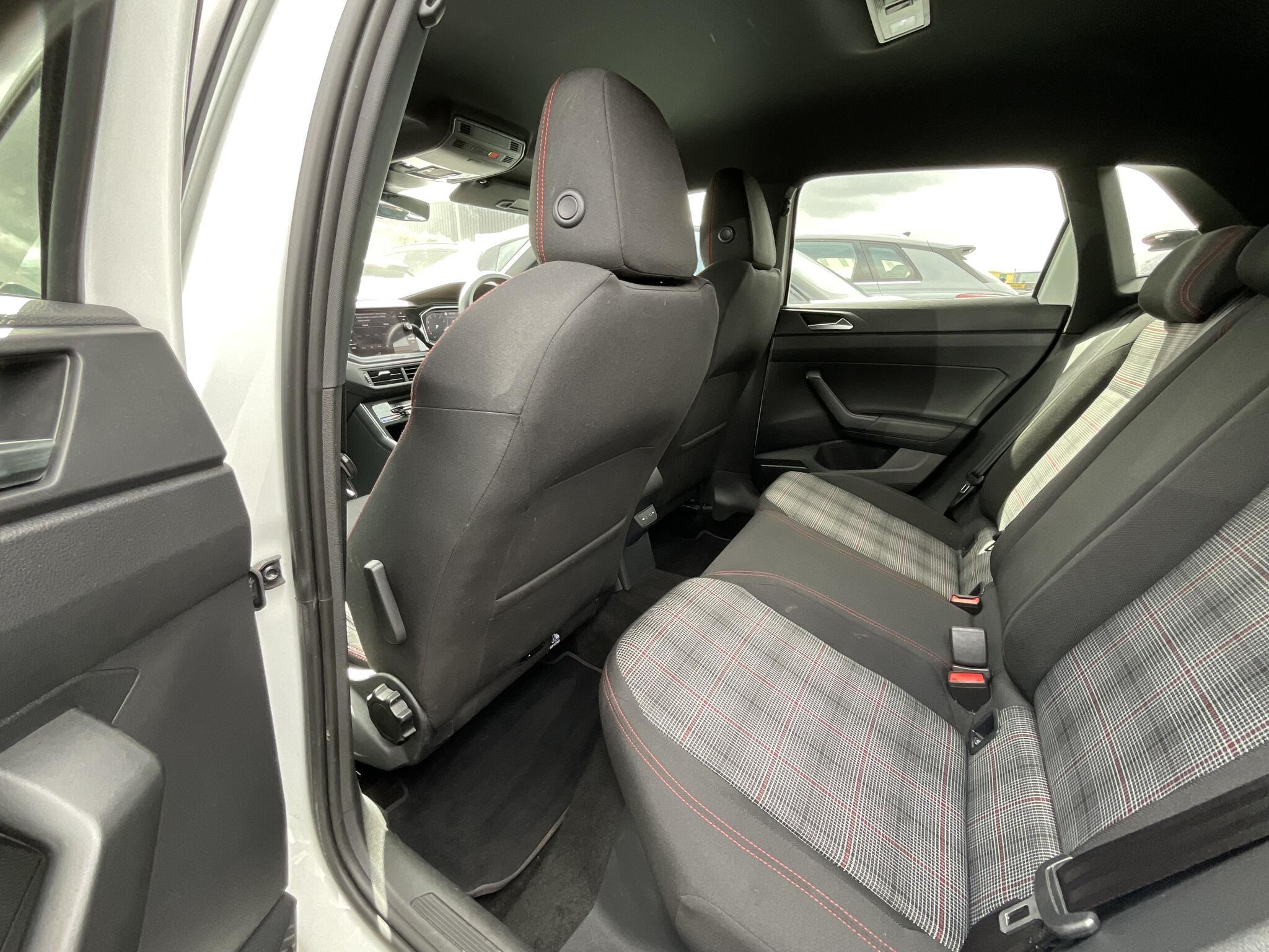 Volkswagen Polo - Image 13
