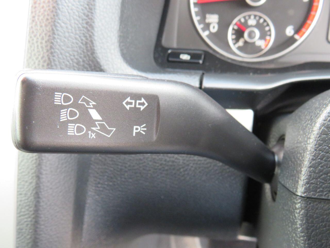 Volkswagen Scirocco - Image 18