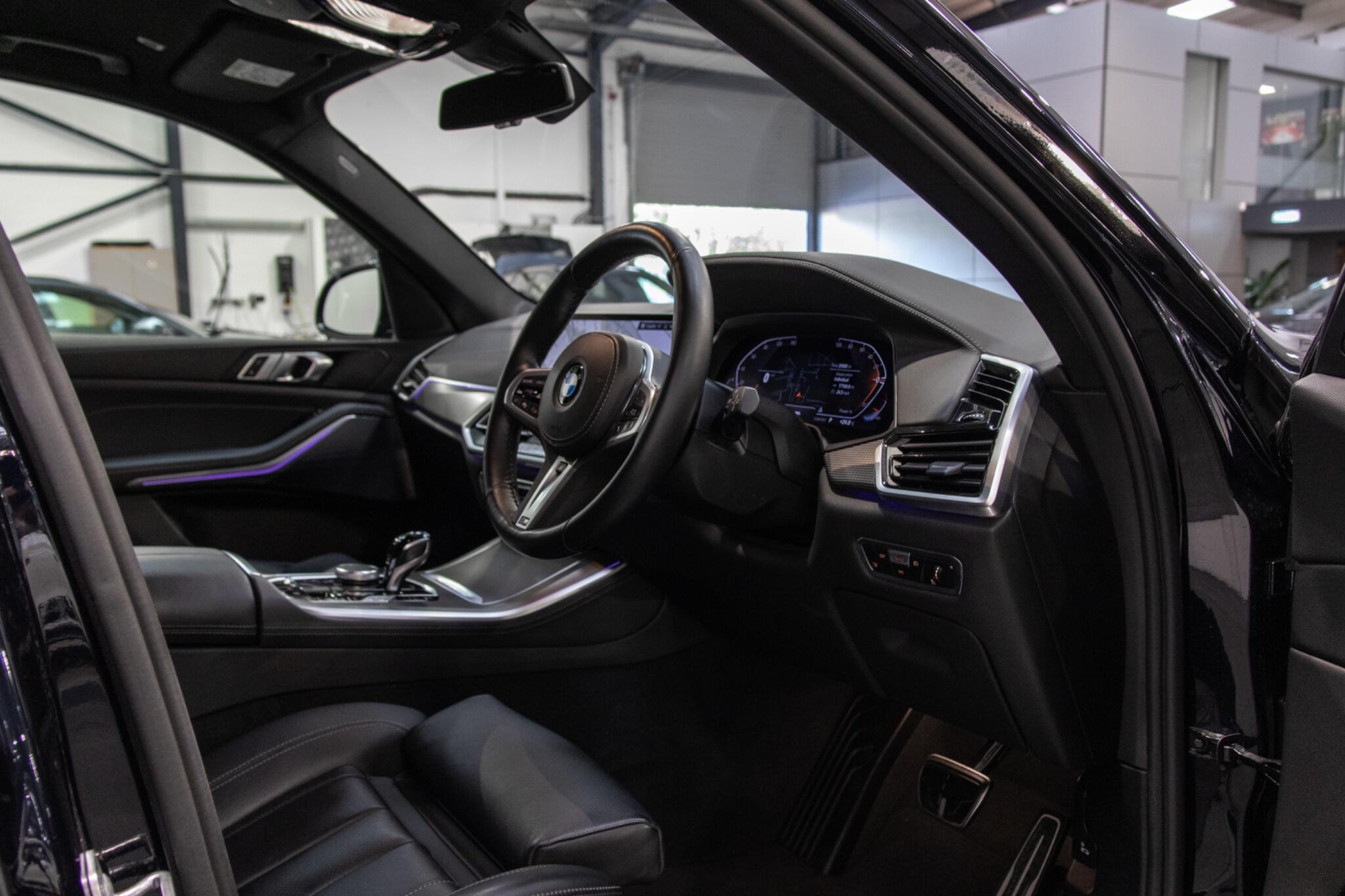 BMW X5 - Image 14