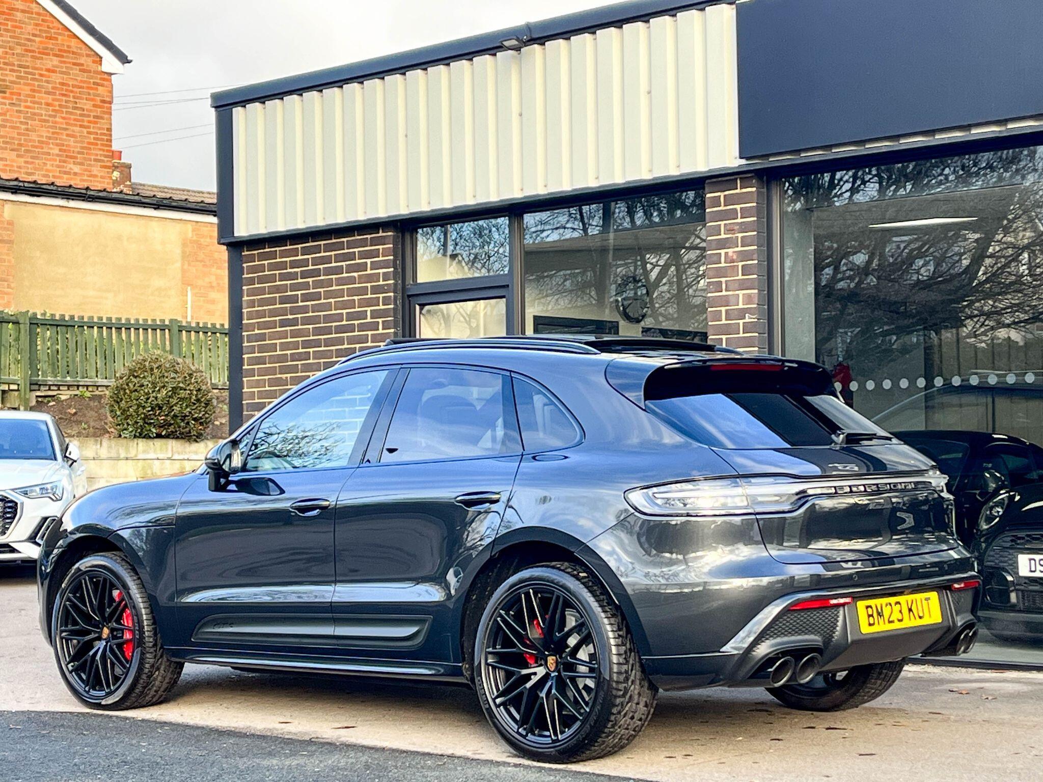 Porsche Macan - Image 4