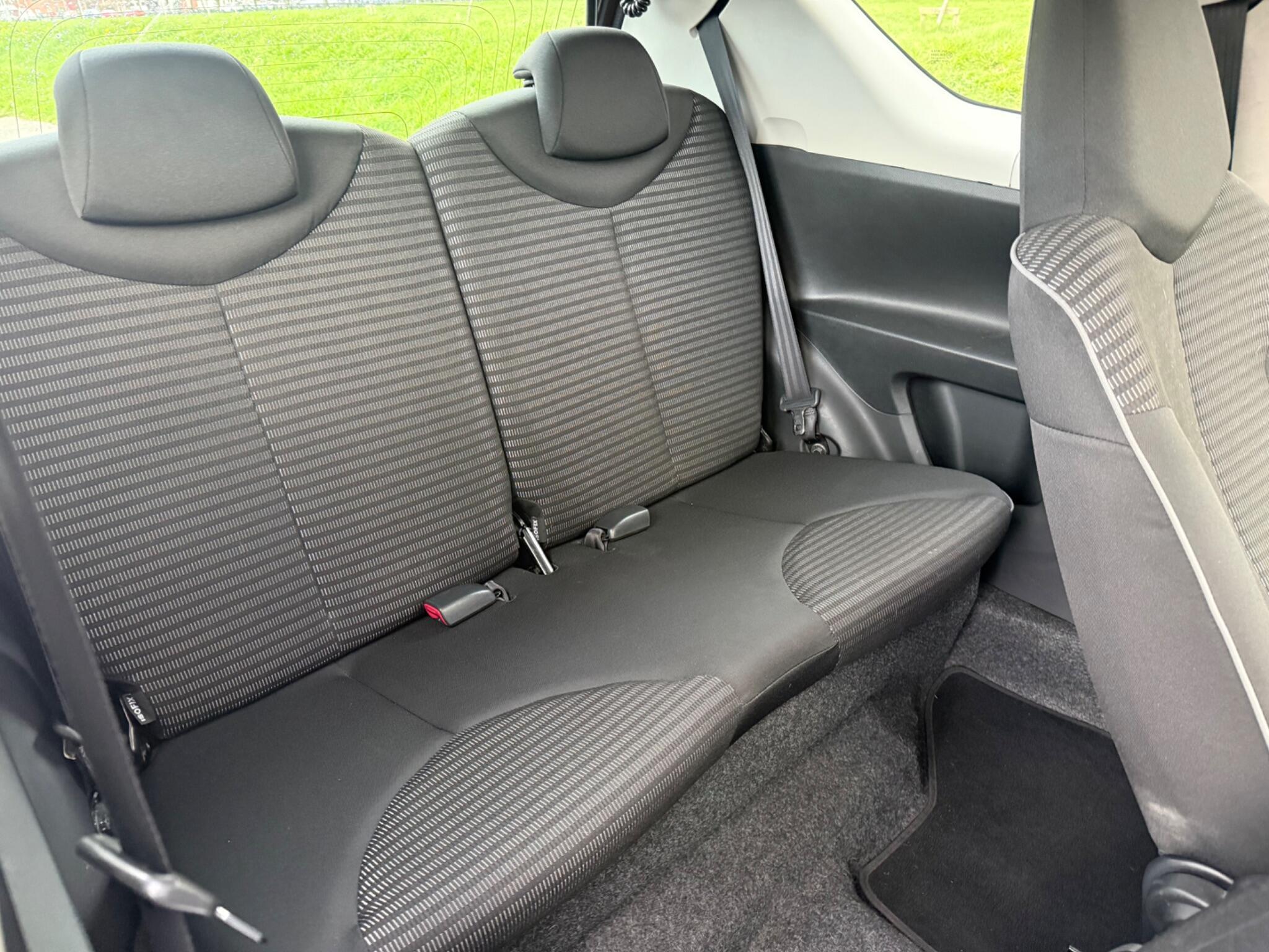 Peugeot 107 - Image 10