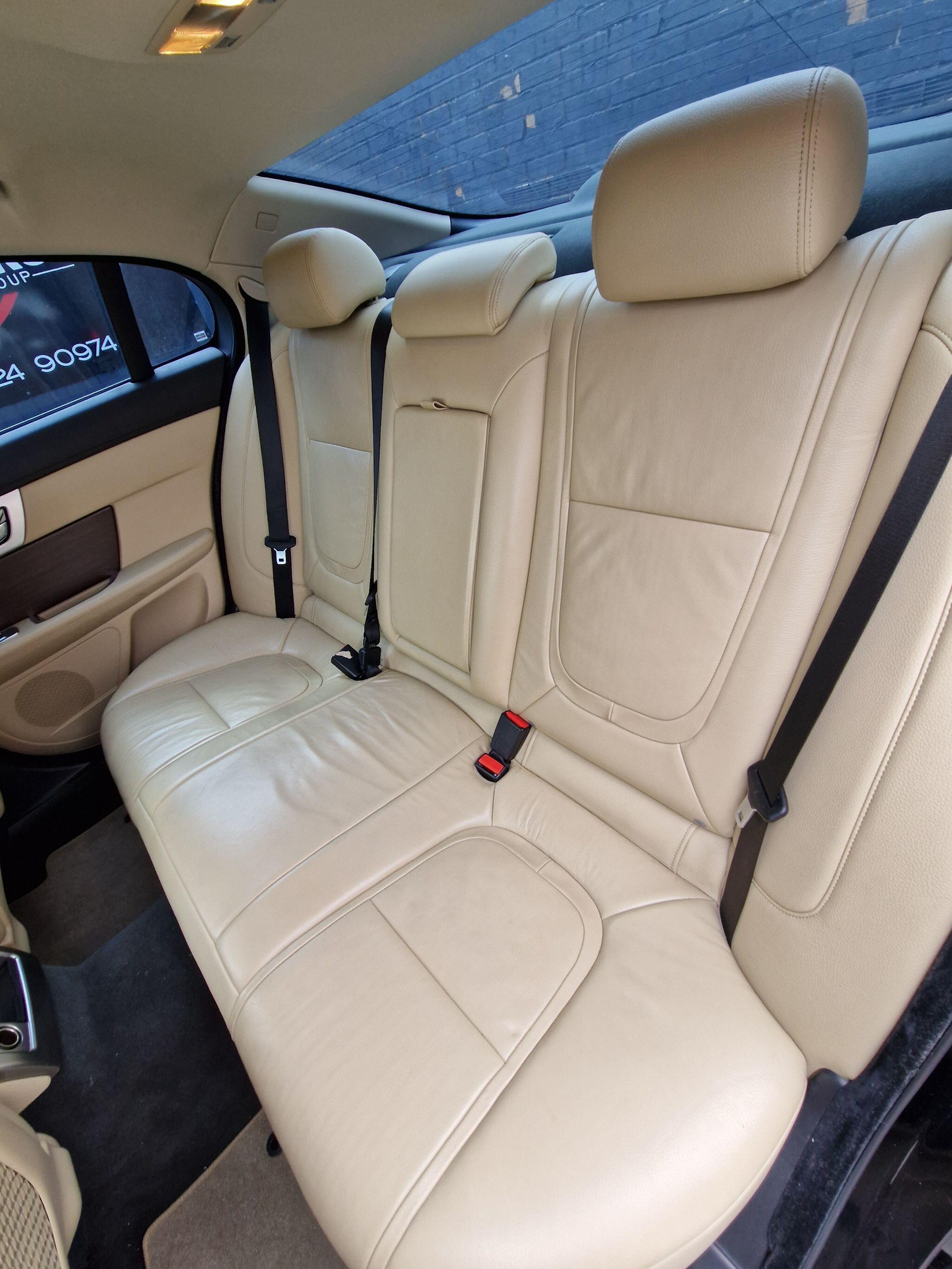Jaguar XF - Image 40