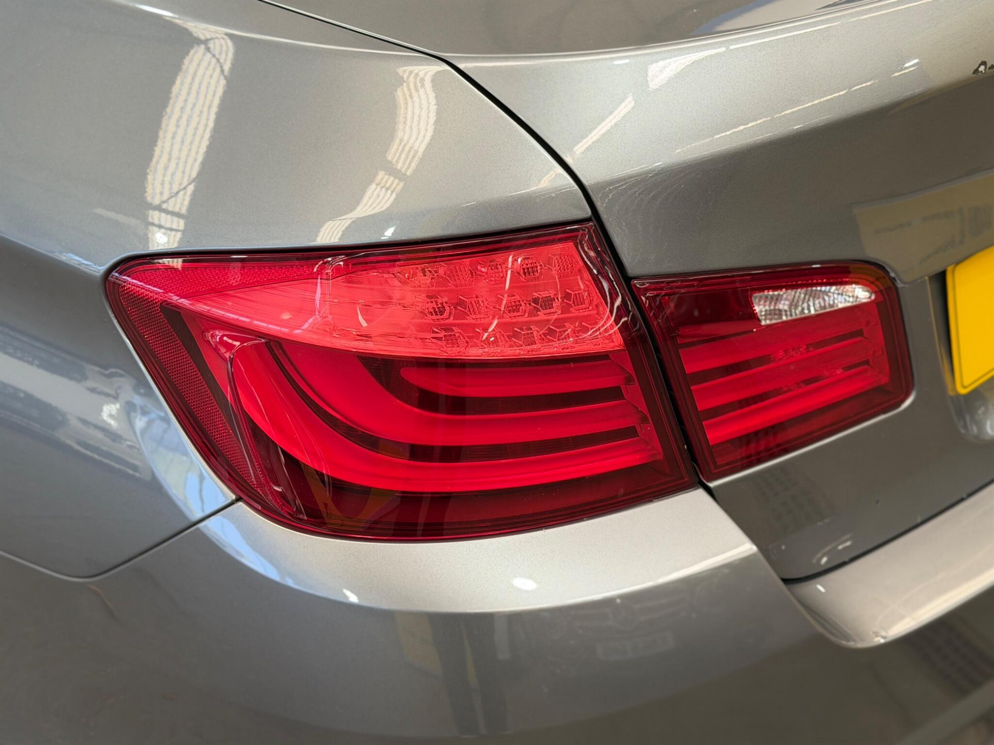 BMW 5 Series - Image 17