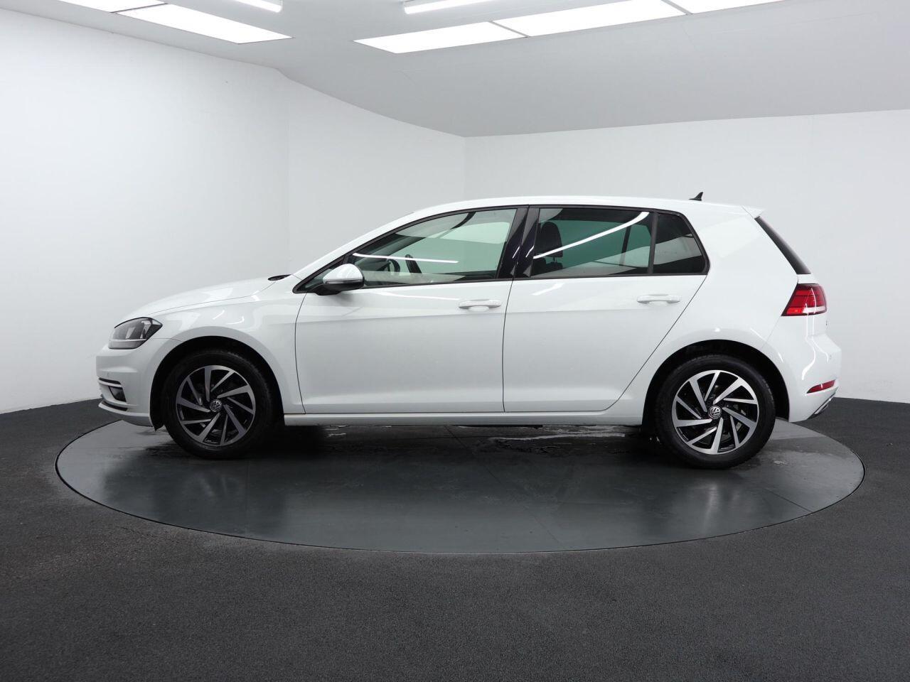 Volkswagen Golf - Image 8