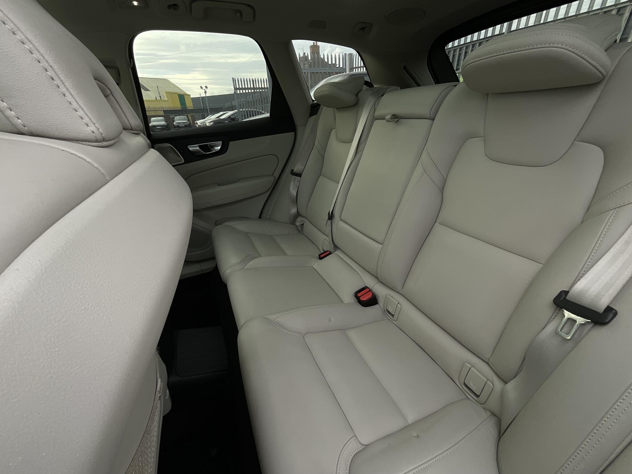 Volvo XC60 - Image 14
