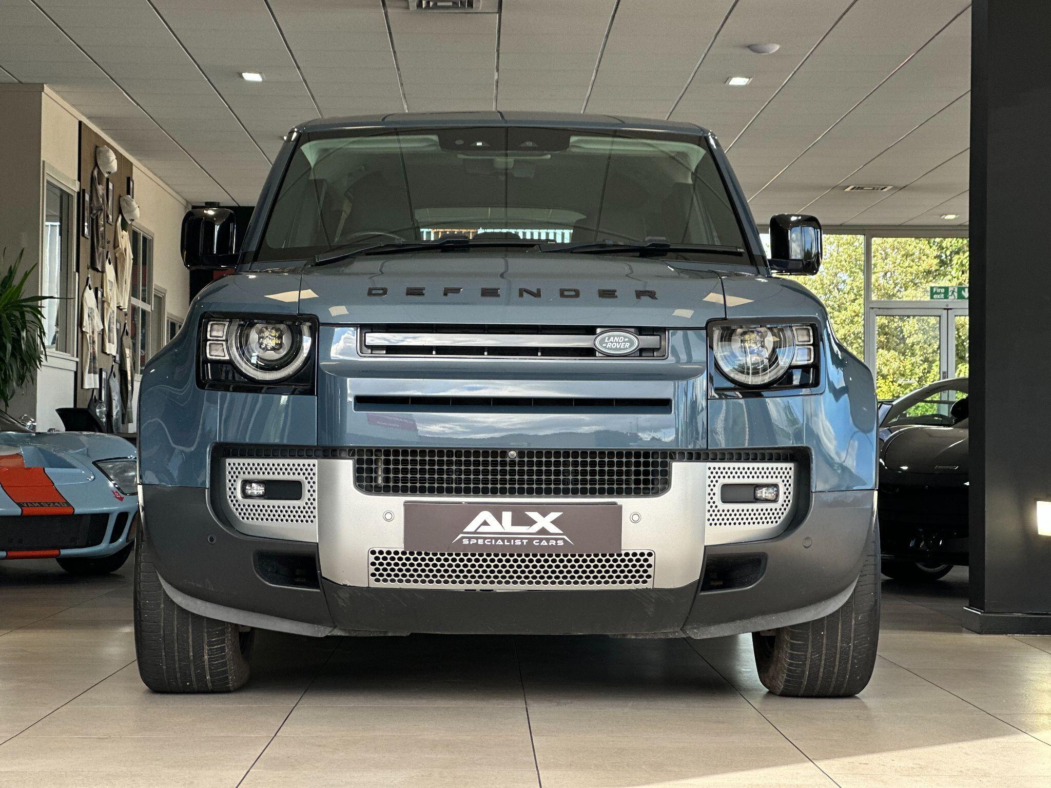 Land Rover Defender 110 - Image 4