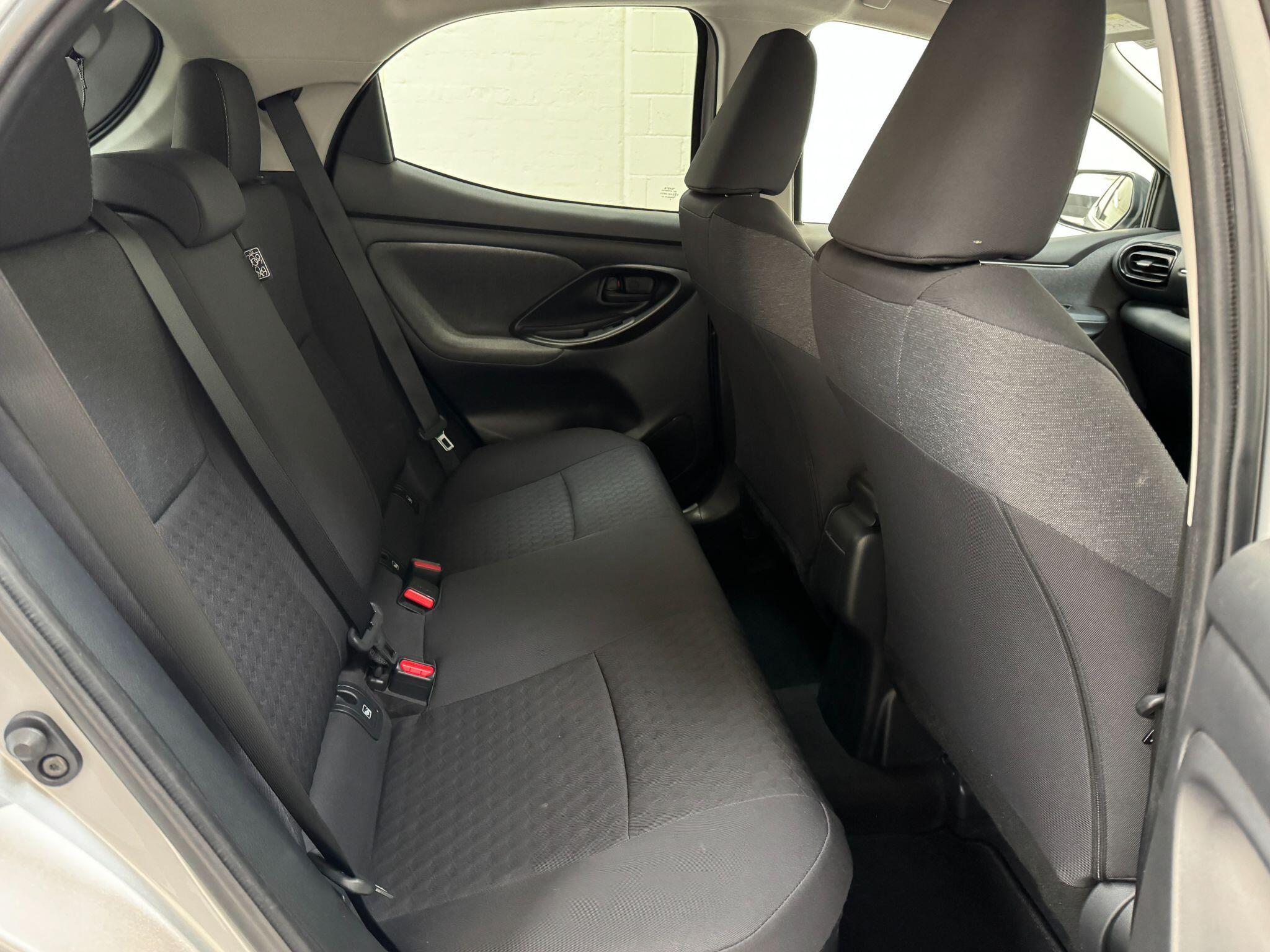 Toyota Yaris - Image 43