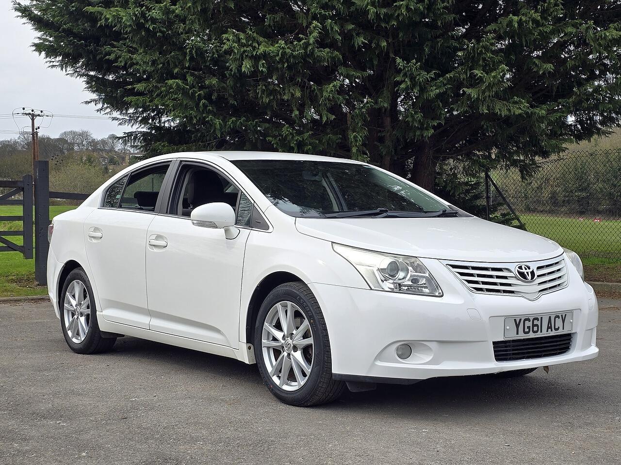 Toyota Avensis - Image 11