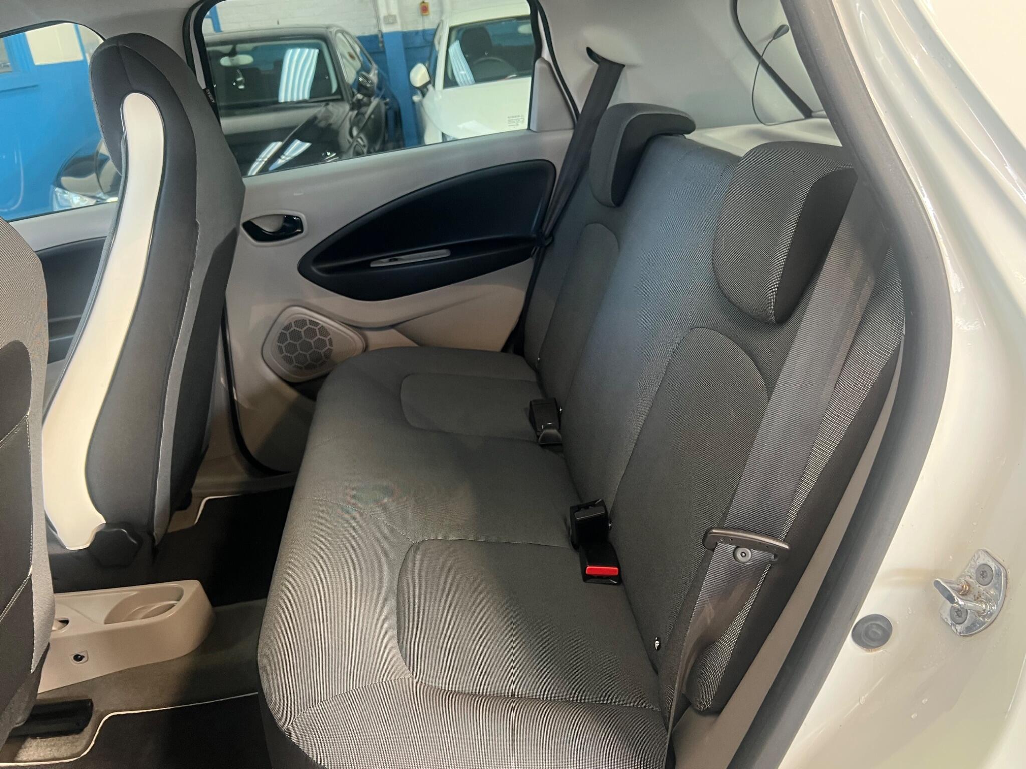 Renault Zoe - Image 25