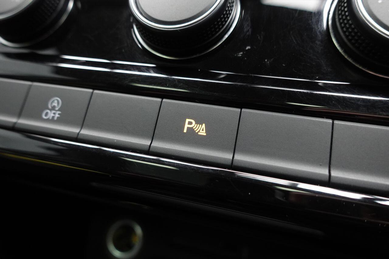 Volkswagen Touran - Image 42