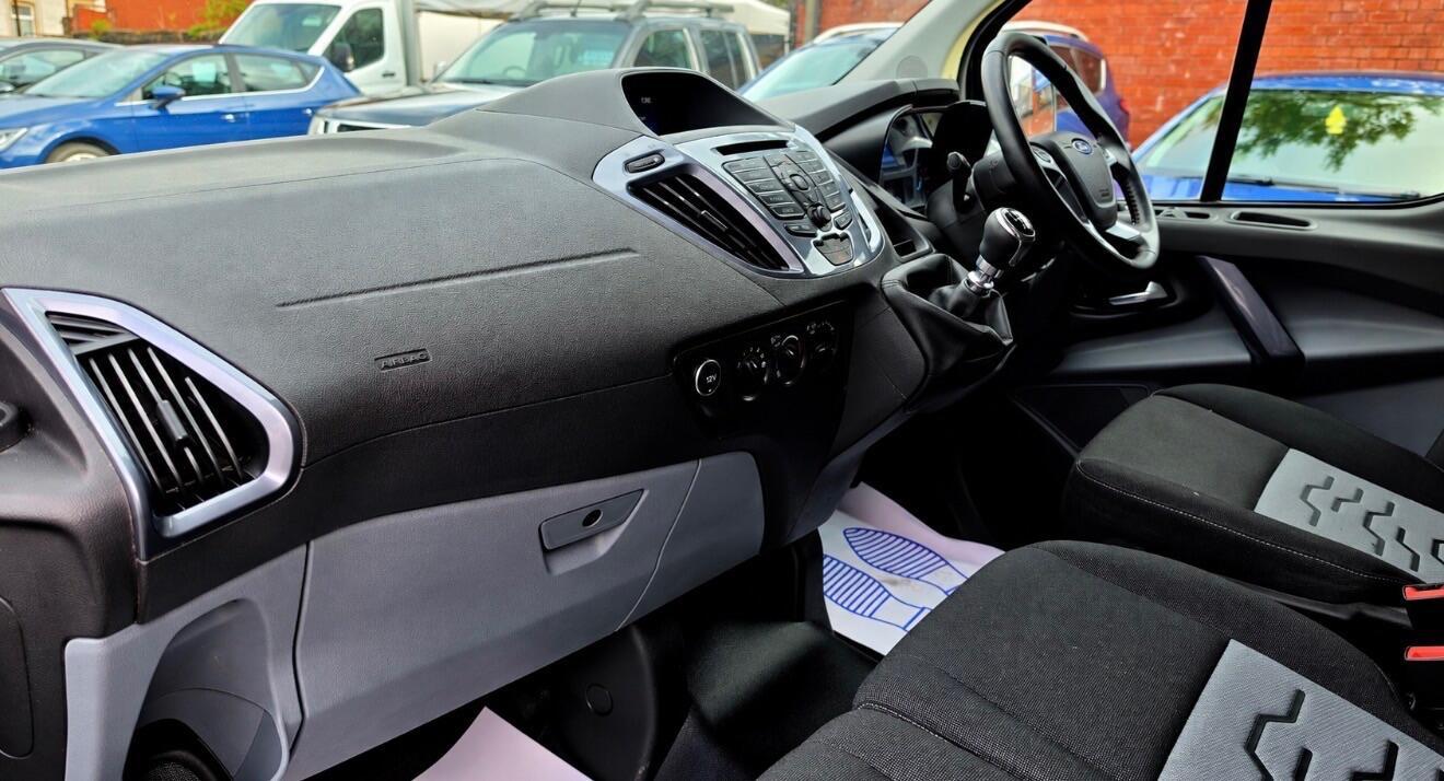 Ford Transit Custom - Image 8