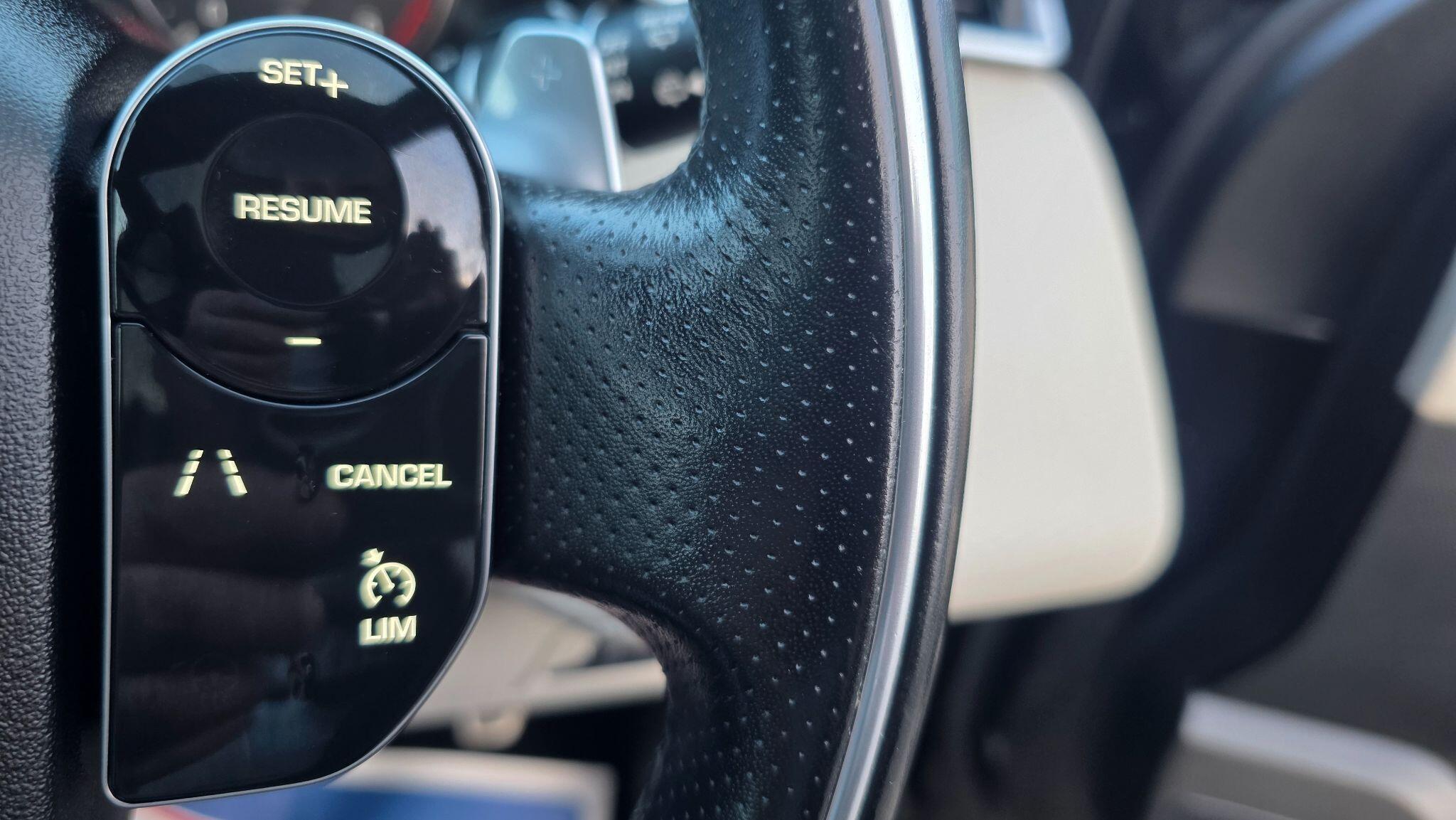 Land Rover Range Rover Velar - Image 50