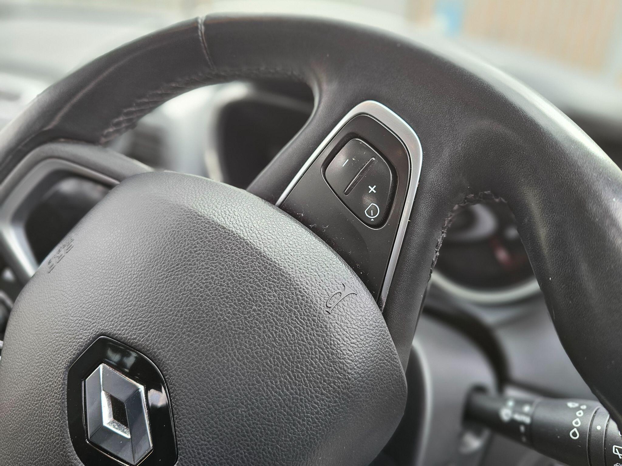 Renault Captur - Image 24