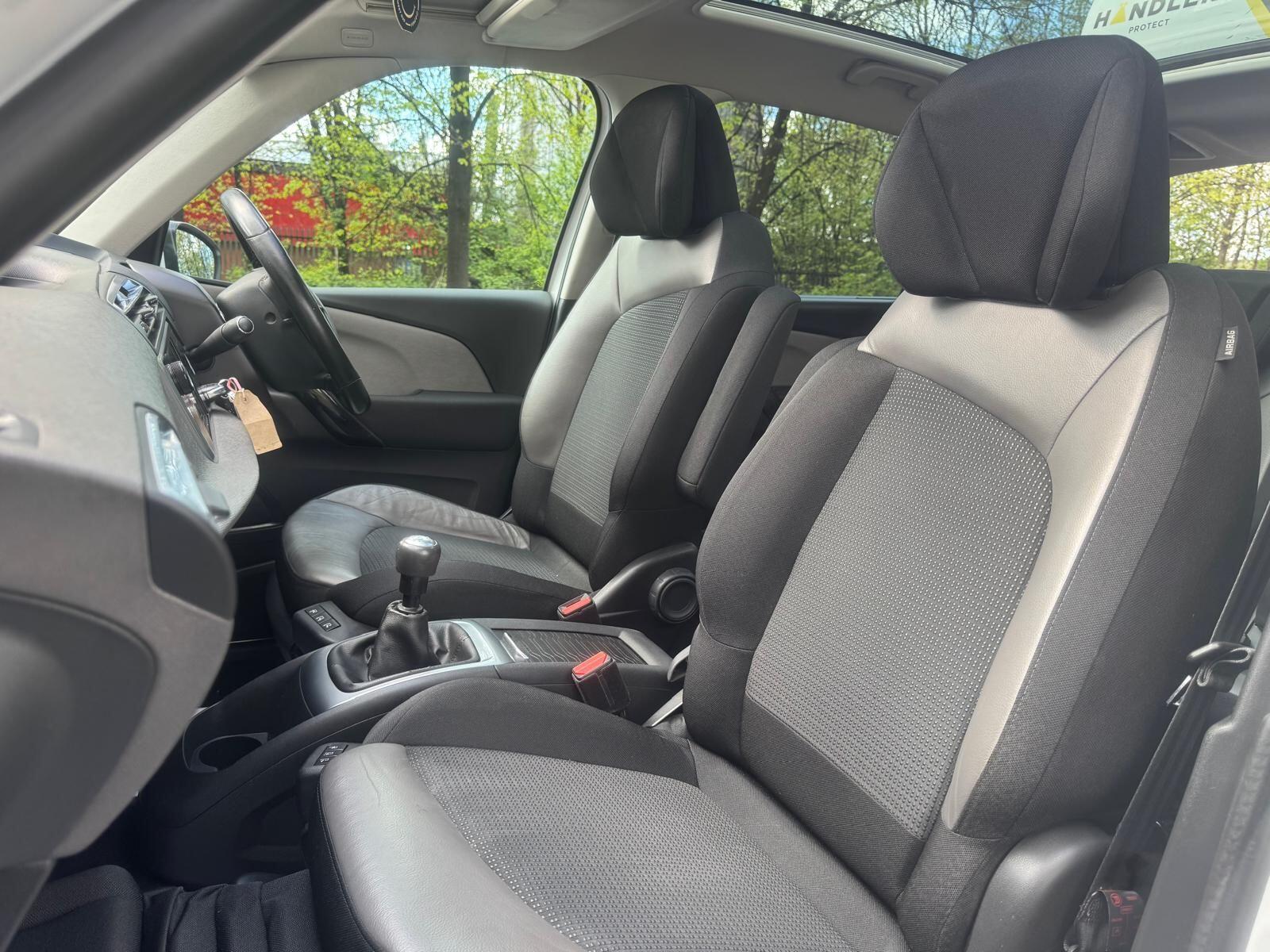 Citroen C4 Picasso - Image 42