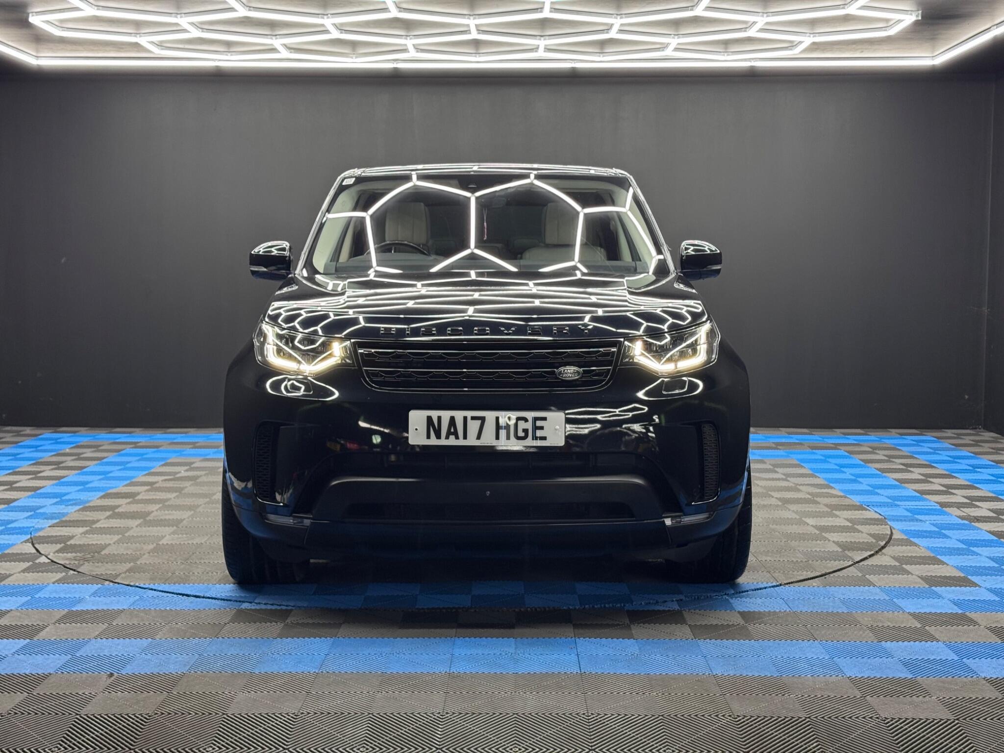 Land Rover Discovery - Image 2