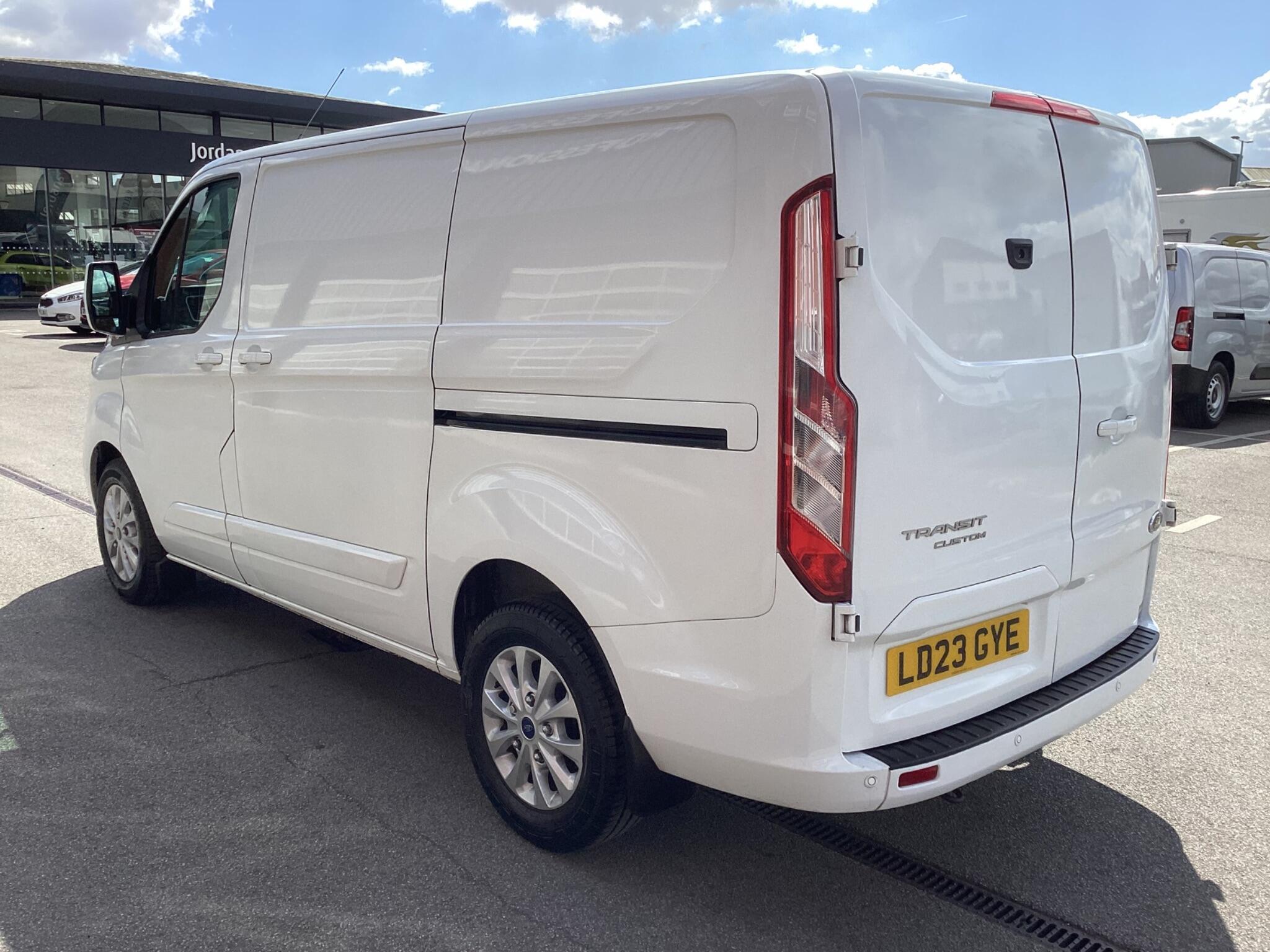 Ford Transit Custom - Image 5