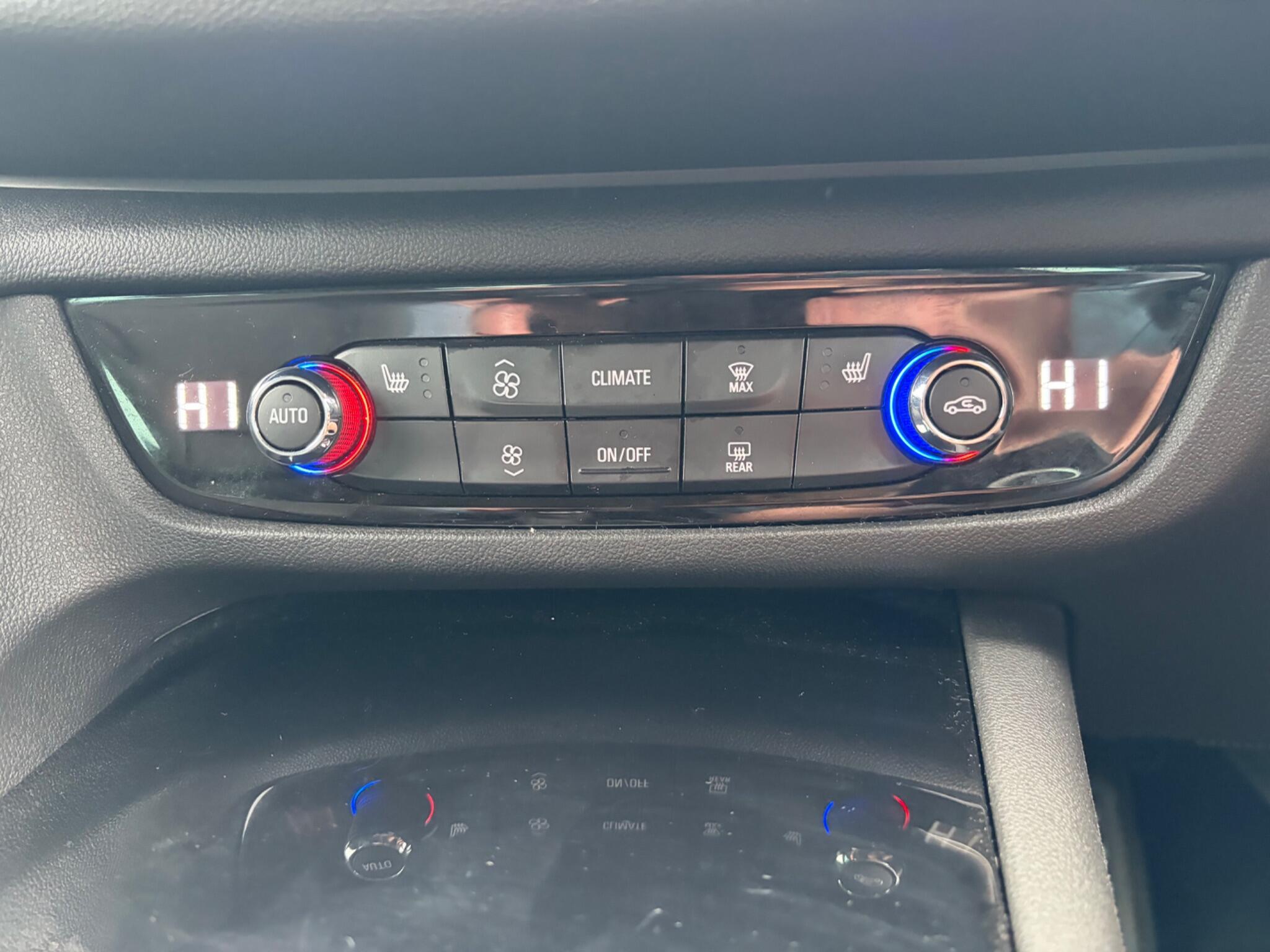 Vauxhall Insignia - Image 21