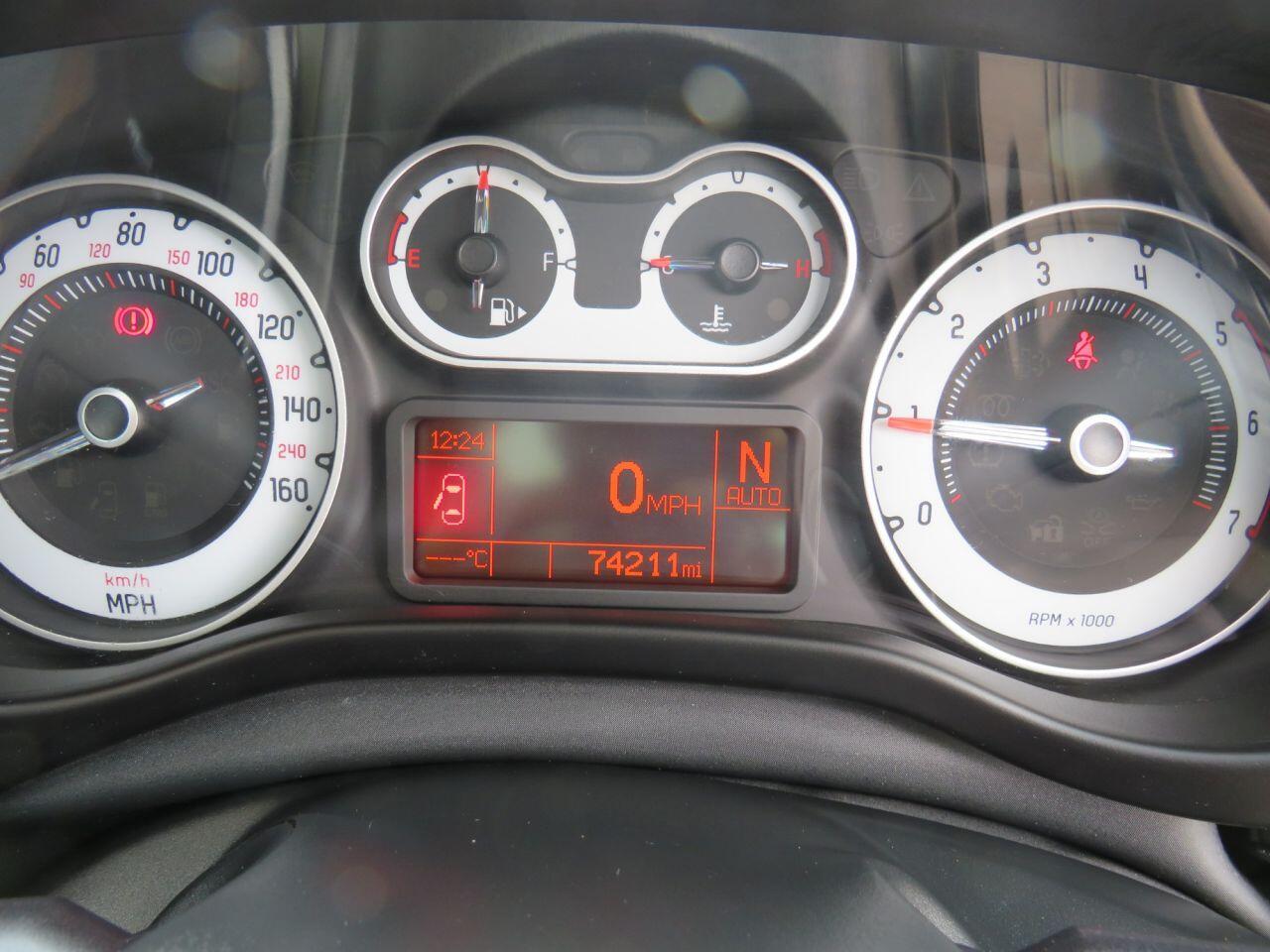 Fiat 500L - Image 12