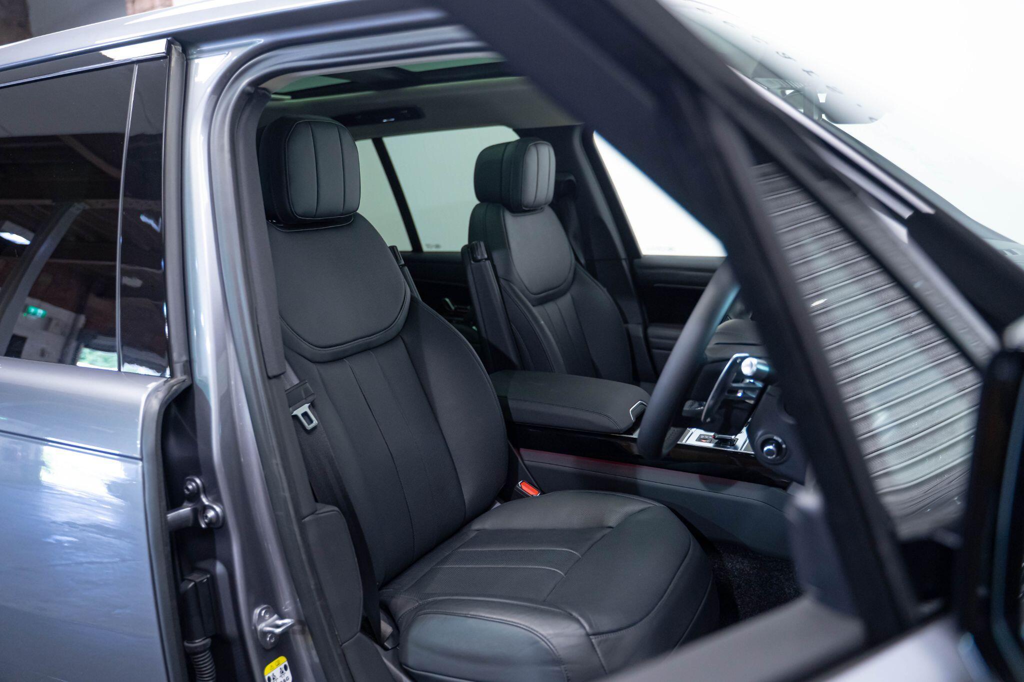 Land Rover Range Rover - Image 29