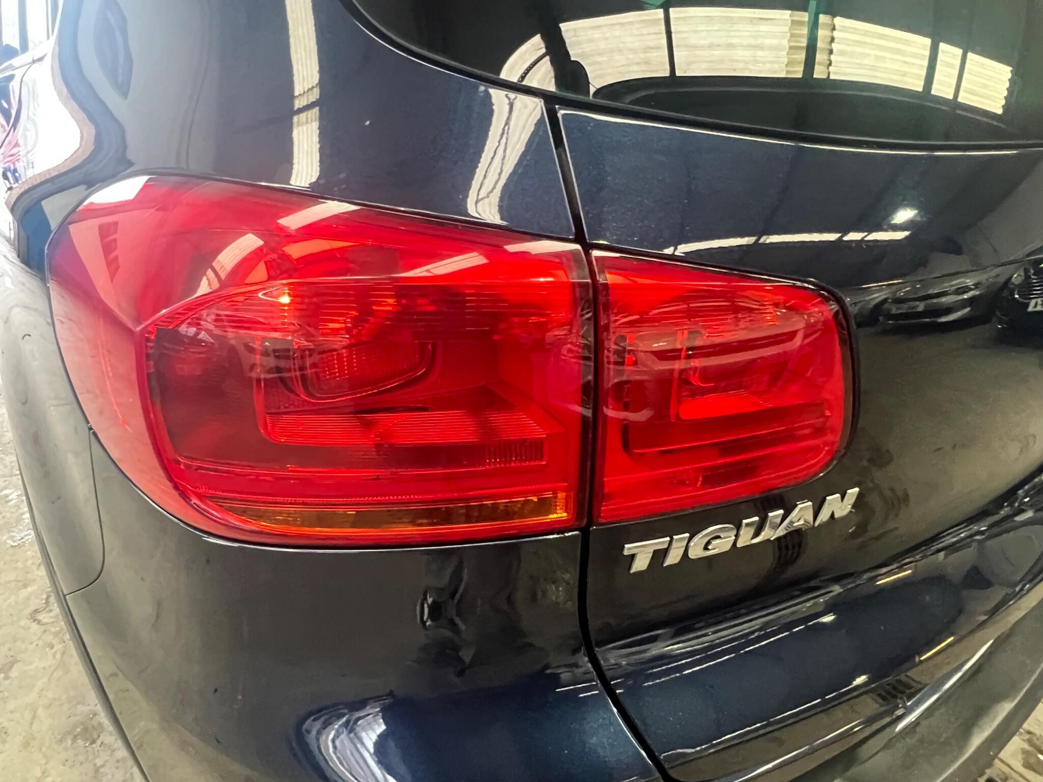 Volkswagen Tiguan - Image 15