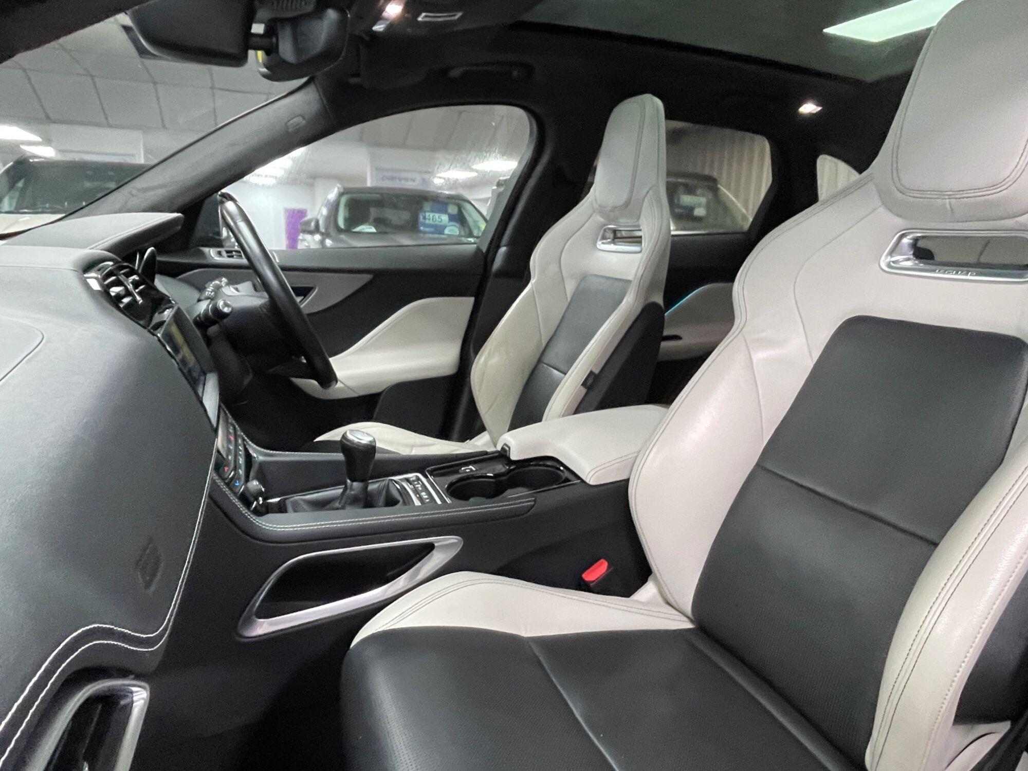 Jaguar F-Pace - Image 37