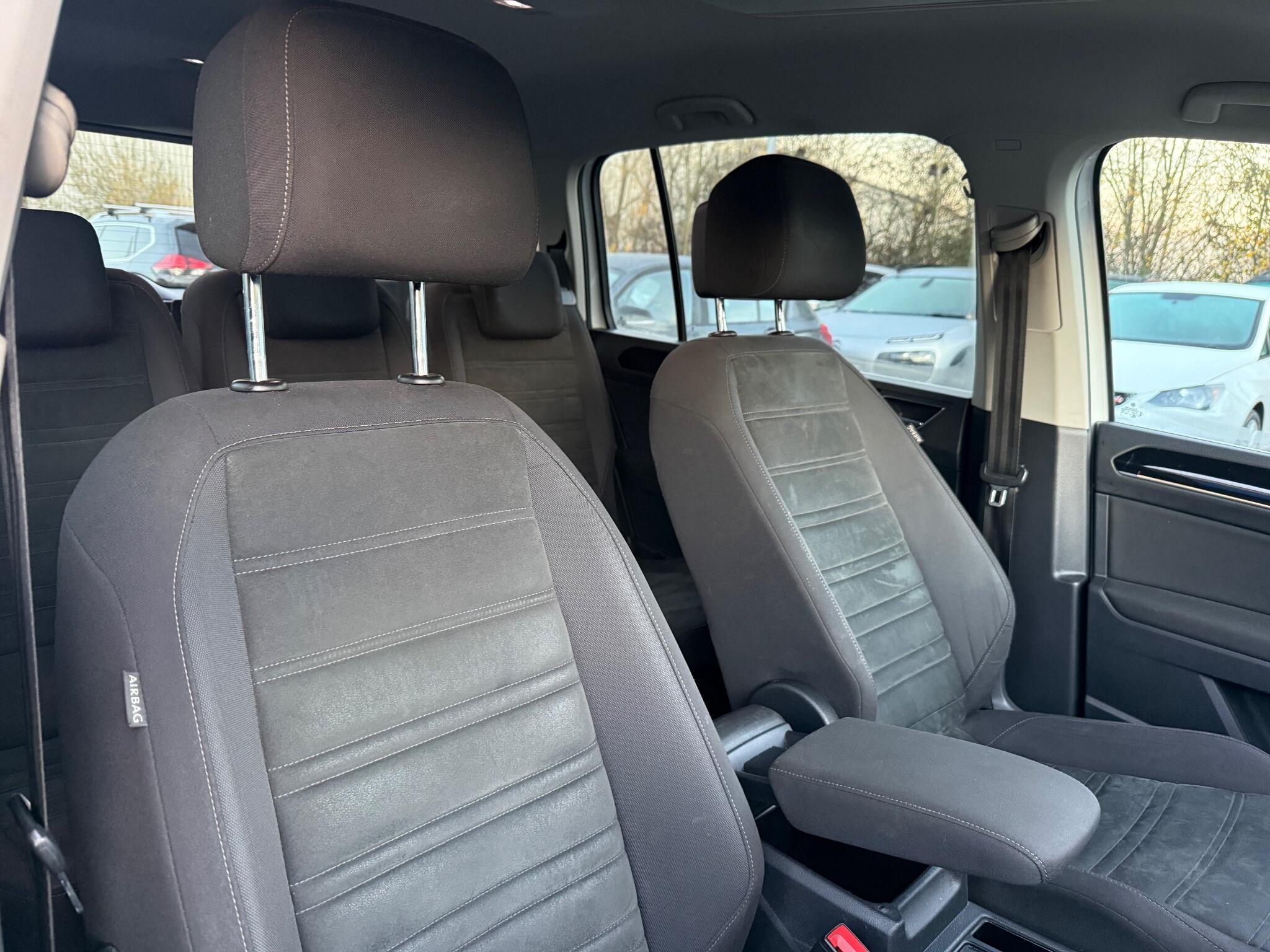 Volkswagen Touran - Image 20