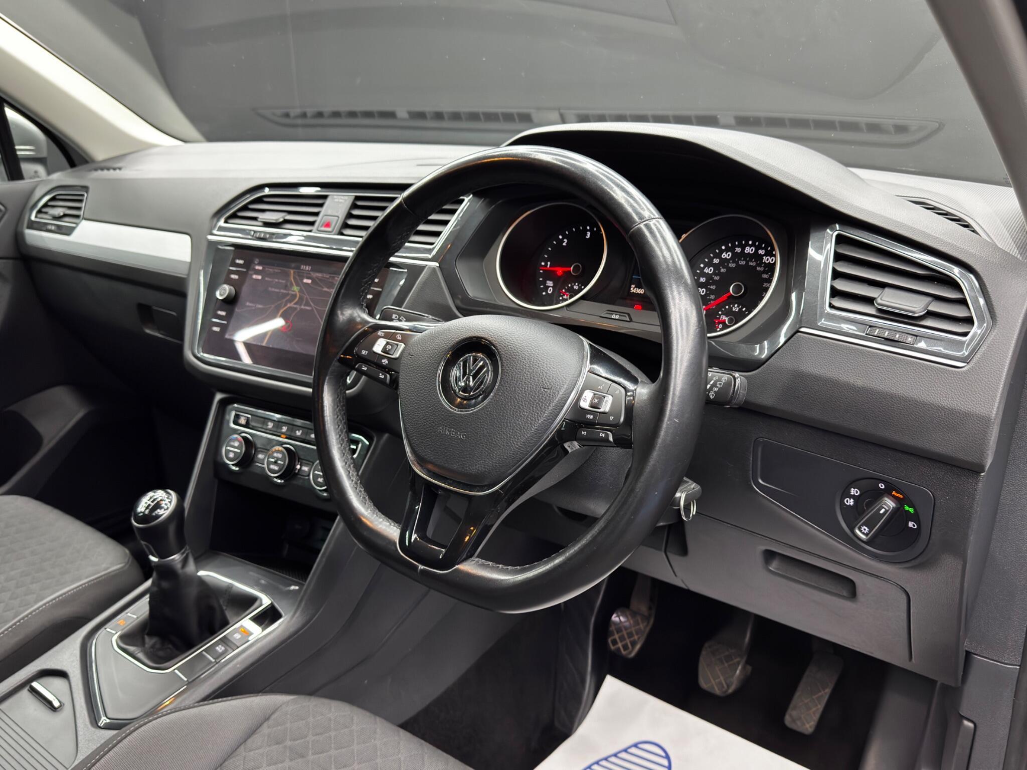 Volkswagen Tiguan - Image 9