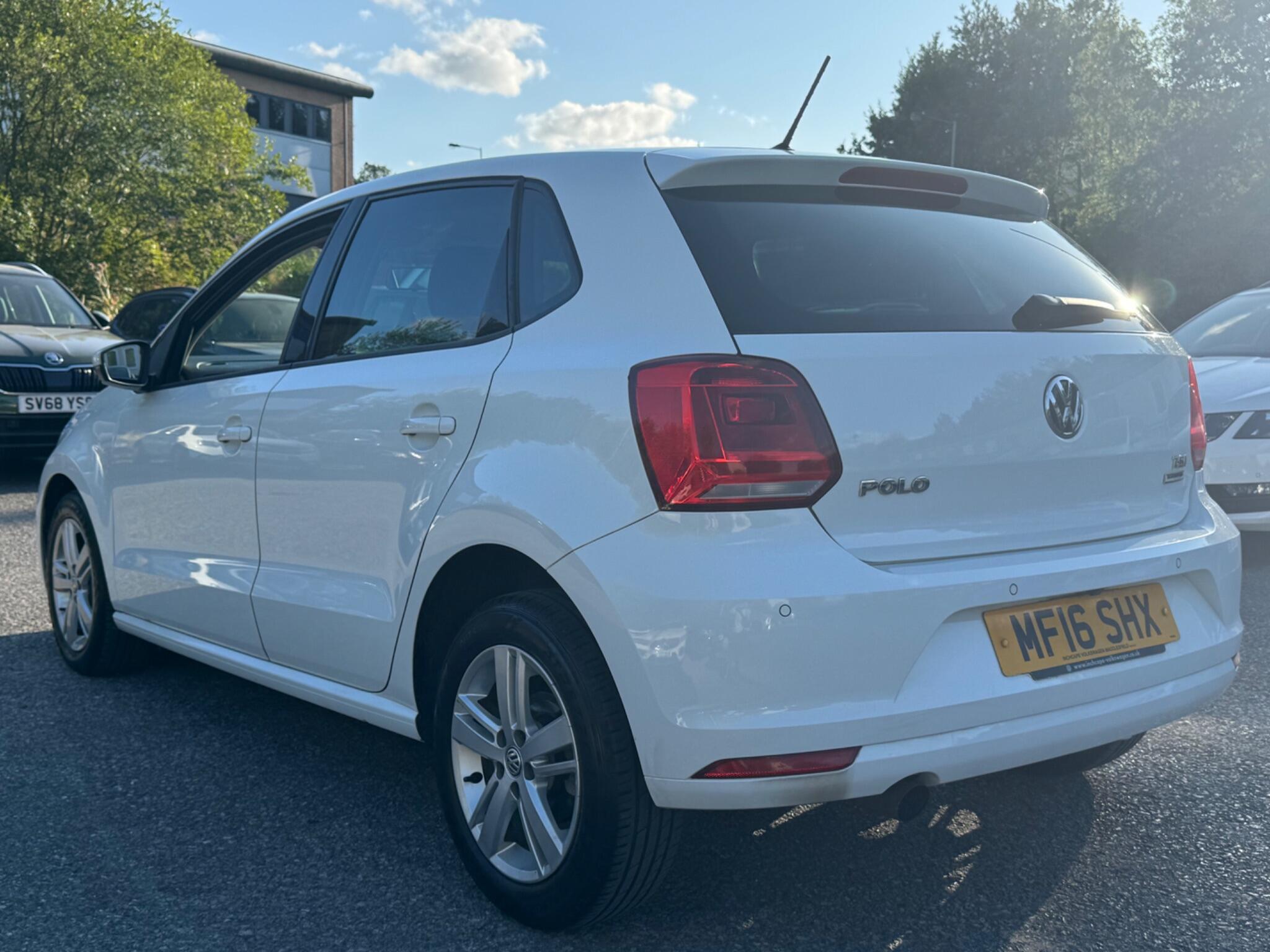 Volkswagen Polo - Image 9