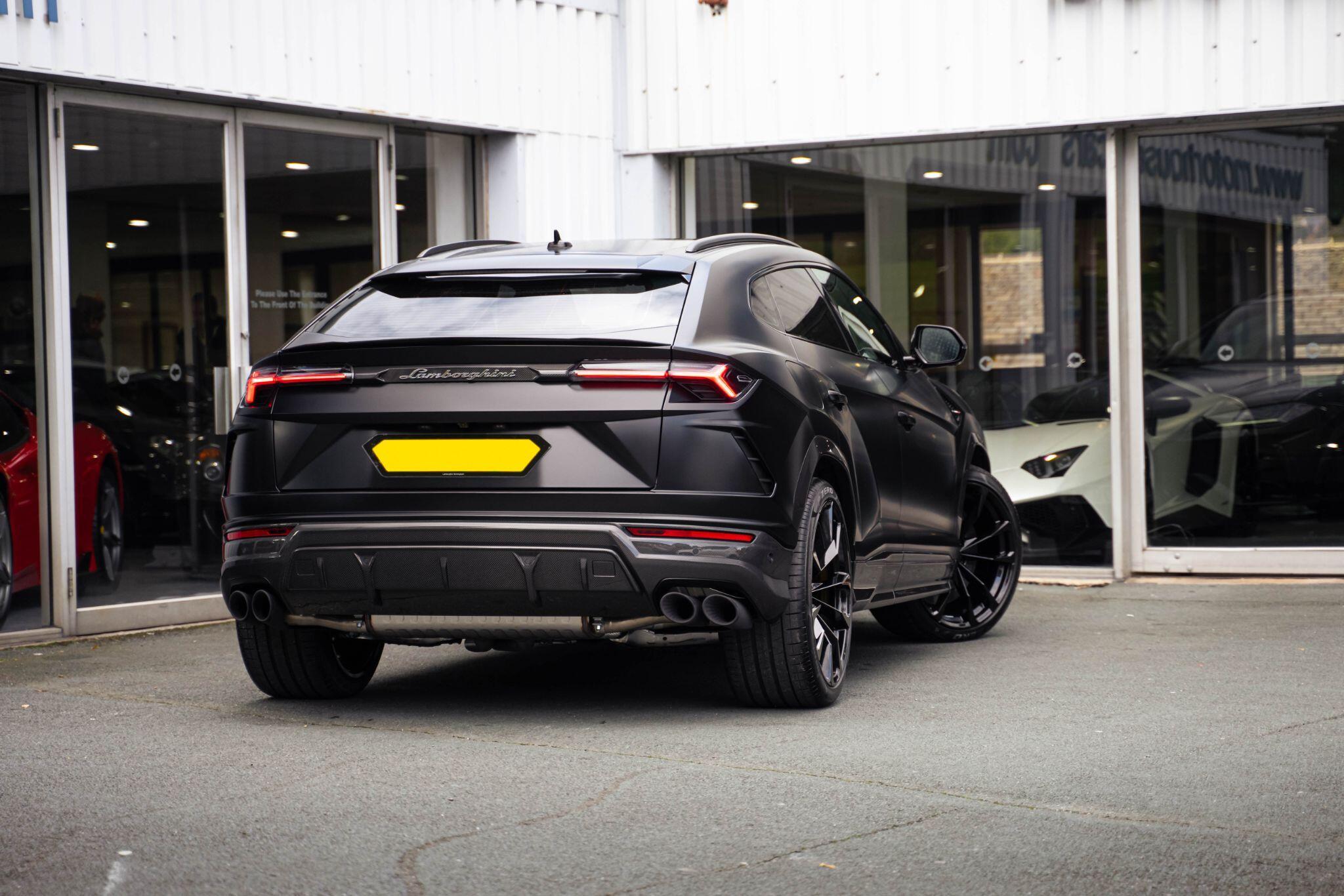 Lamborghini Urus - Image 5