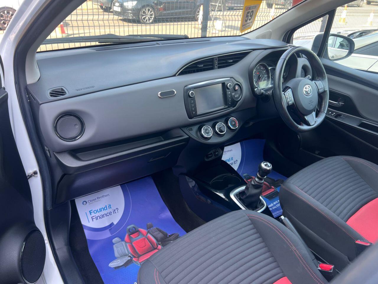 Toyota Yaris - Image 16