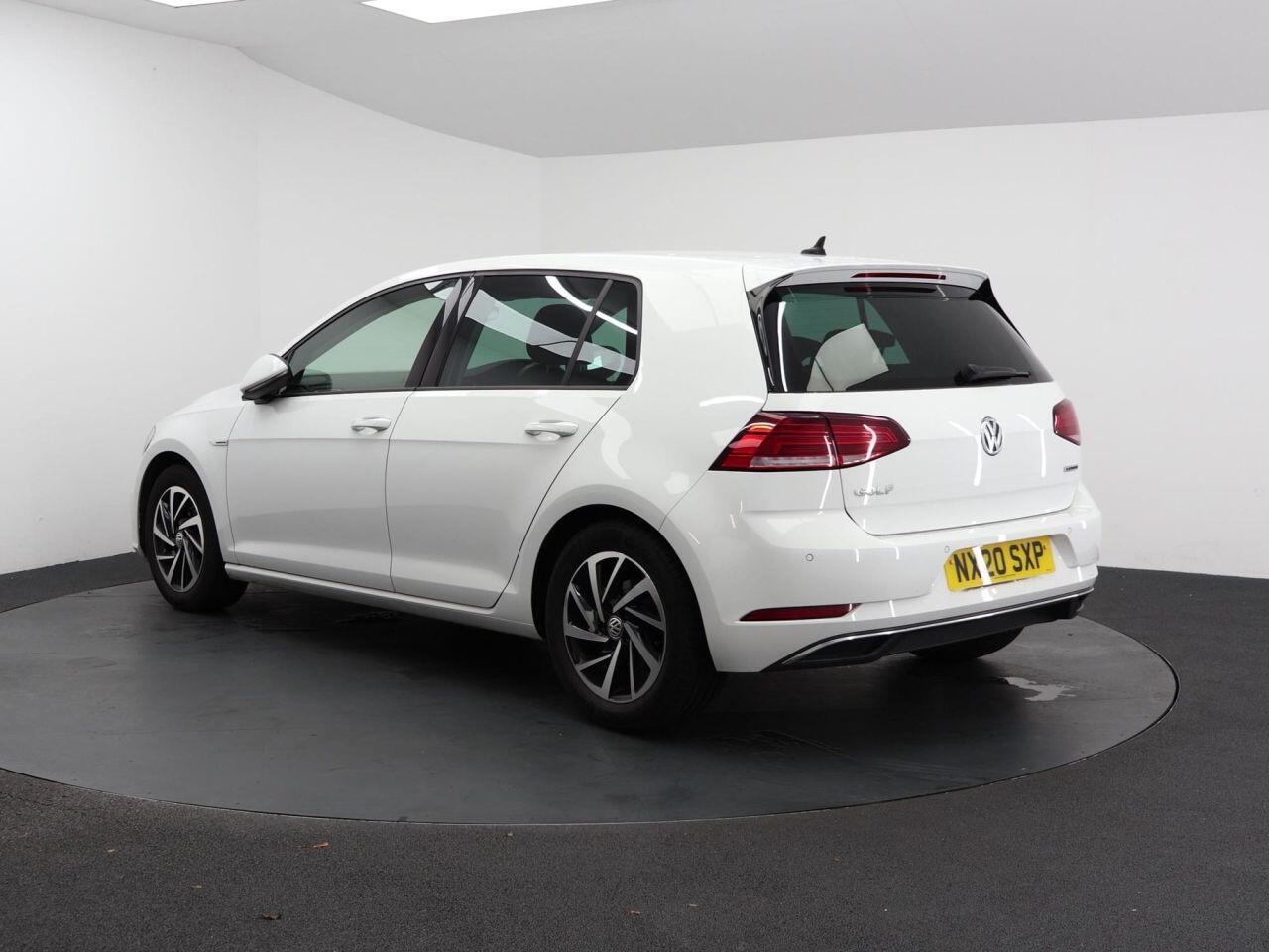 Volkswagen Golf - Image 9