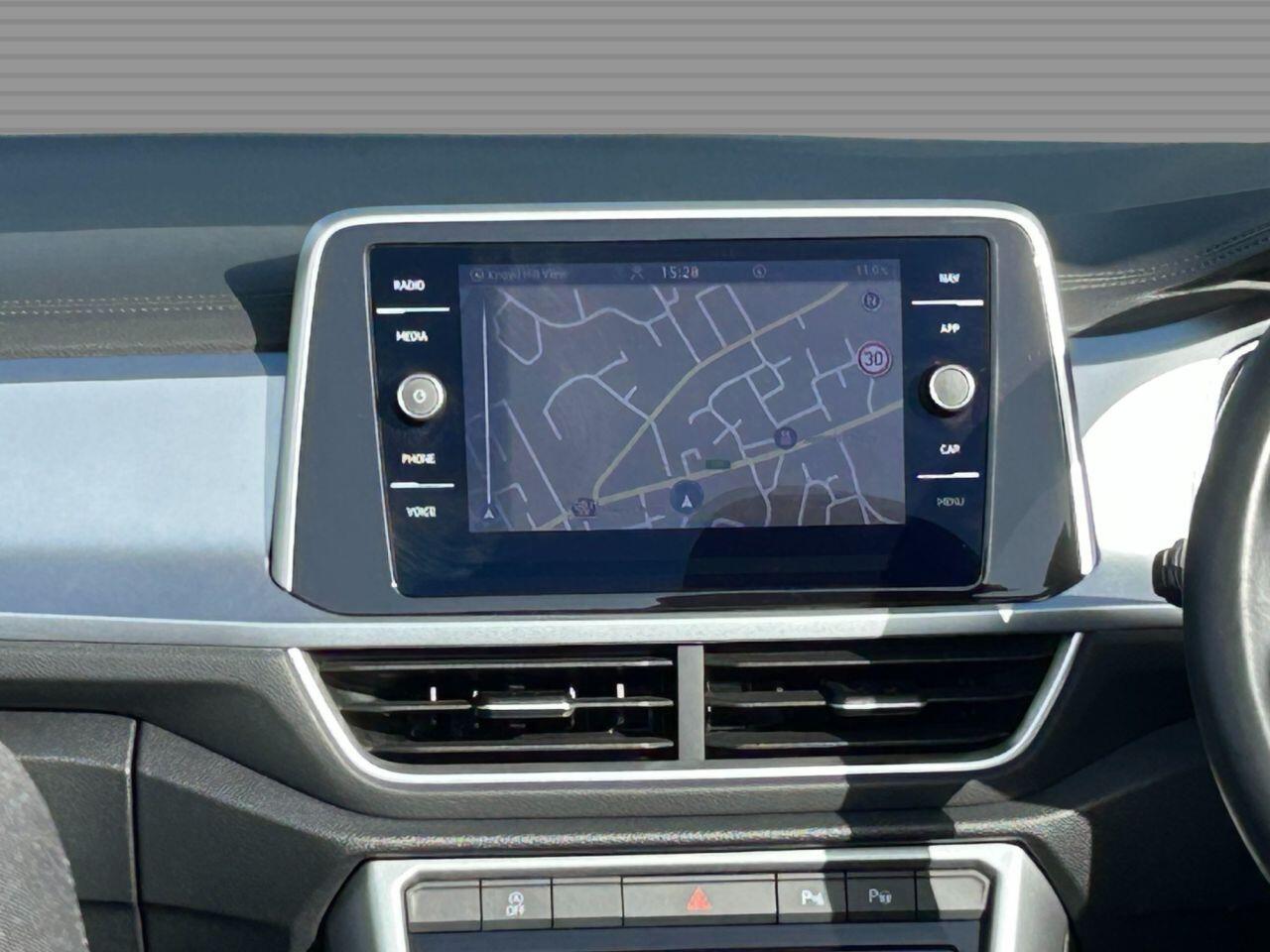 Volkswagen T-Roc - Image 29