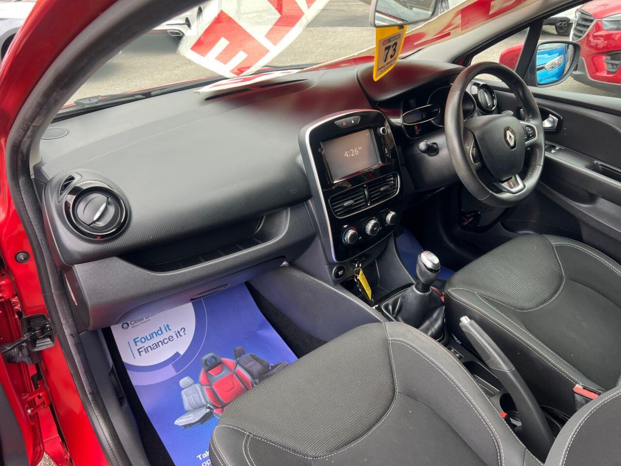 Renault Clio - Image 16
