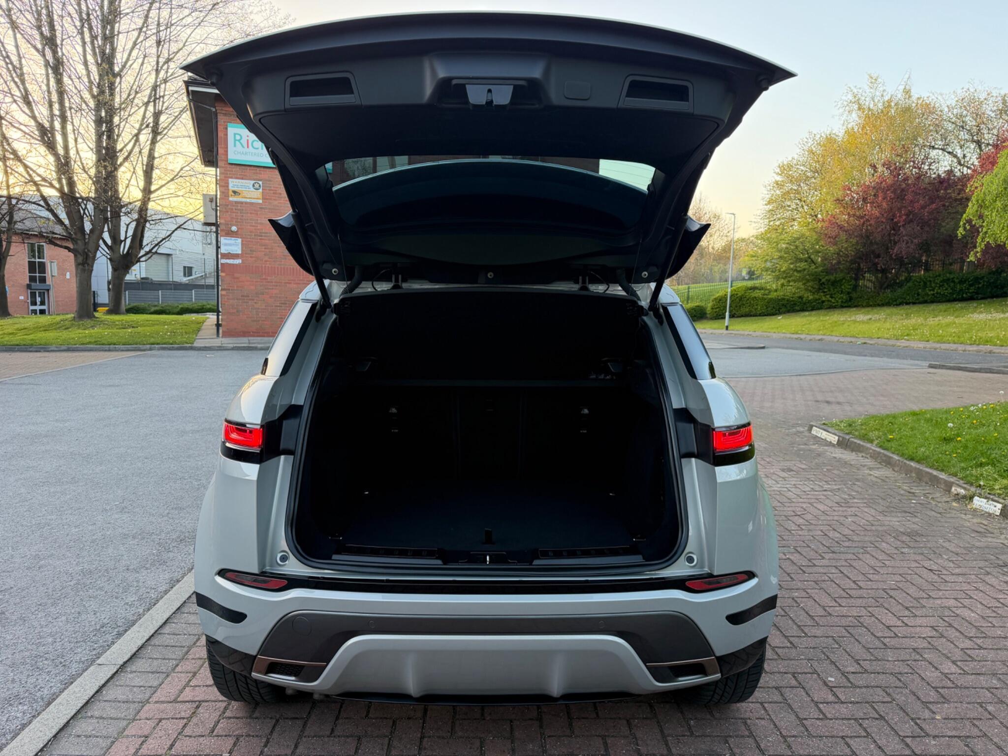 Land Rover Range Rover Evoque - Image 15