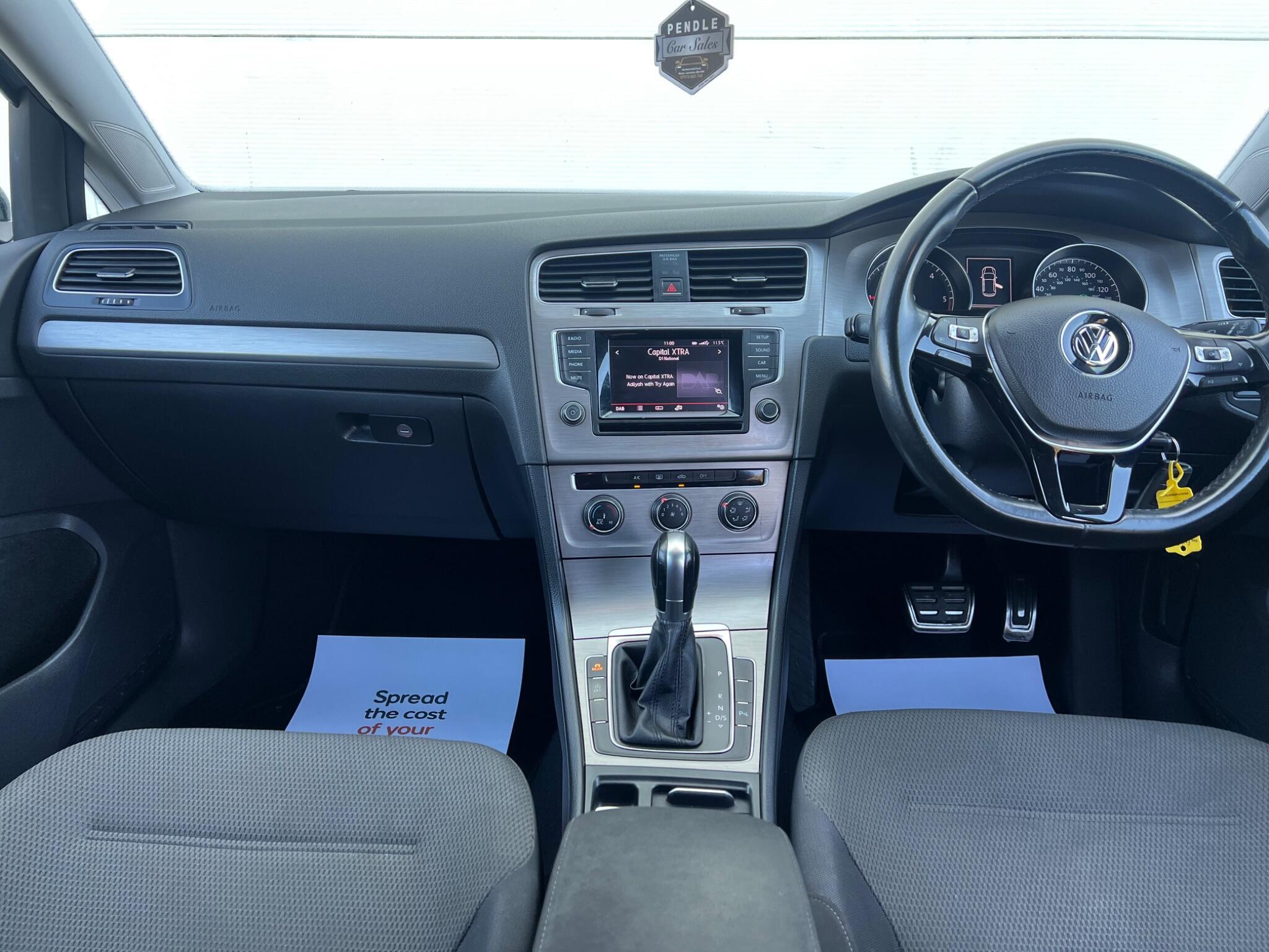 Volkswagen Golf - Image 22