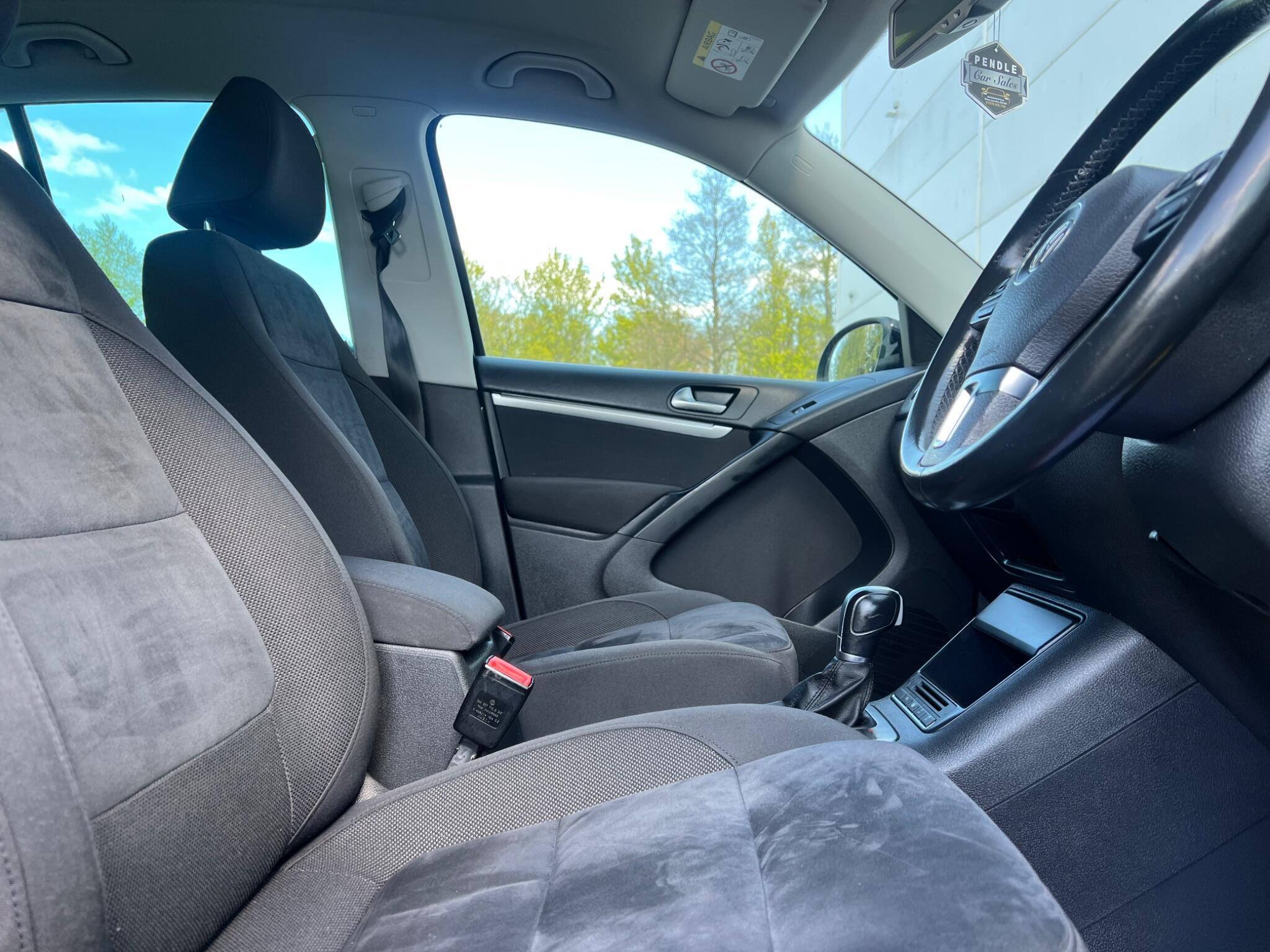 Volkswagen Tiguan - Image 13