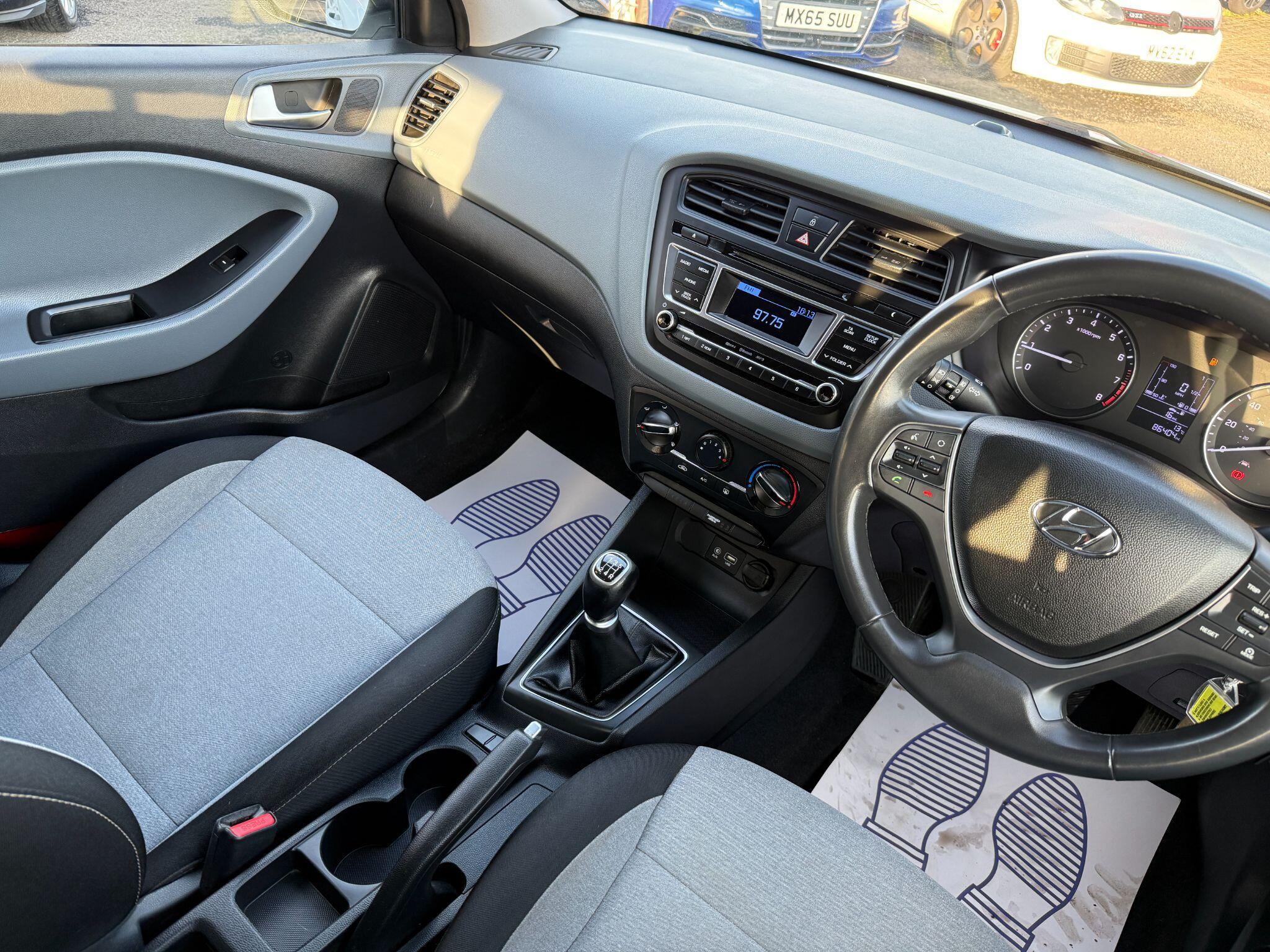 Hyundai i20 - Image 24