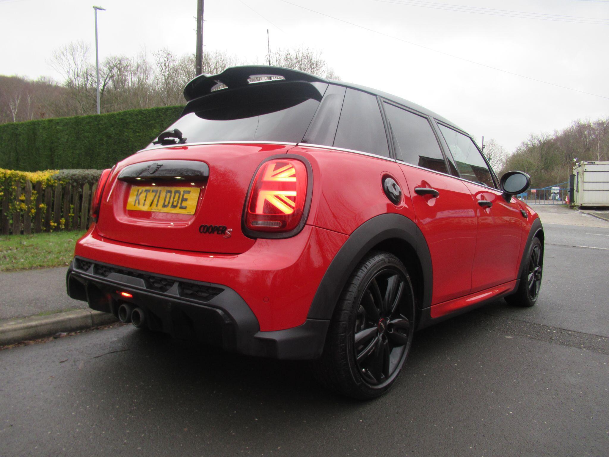 MINI Hatch - Image 4