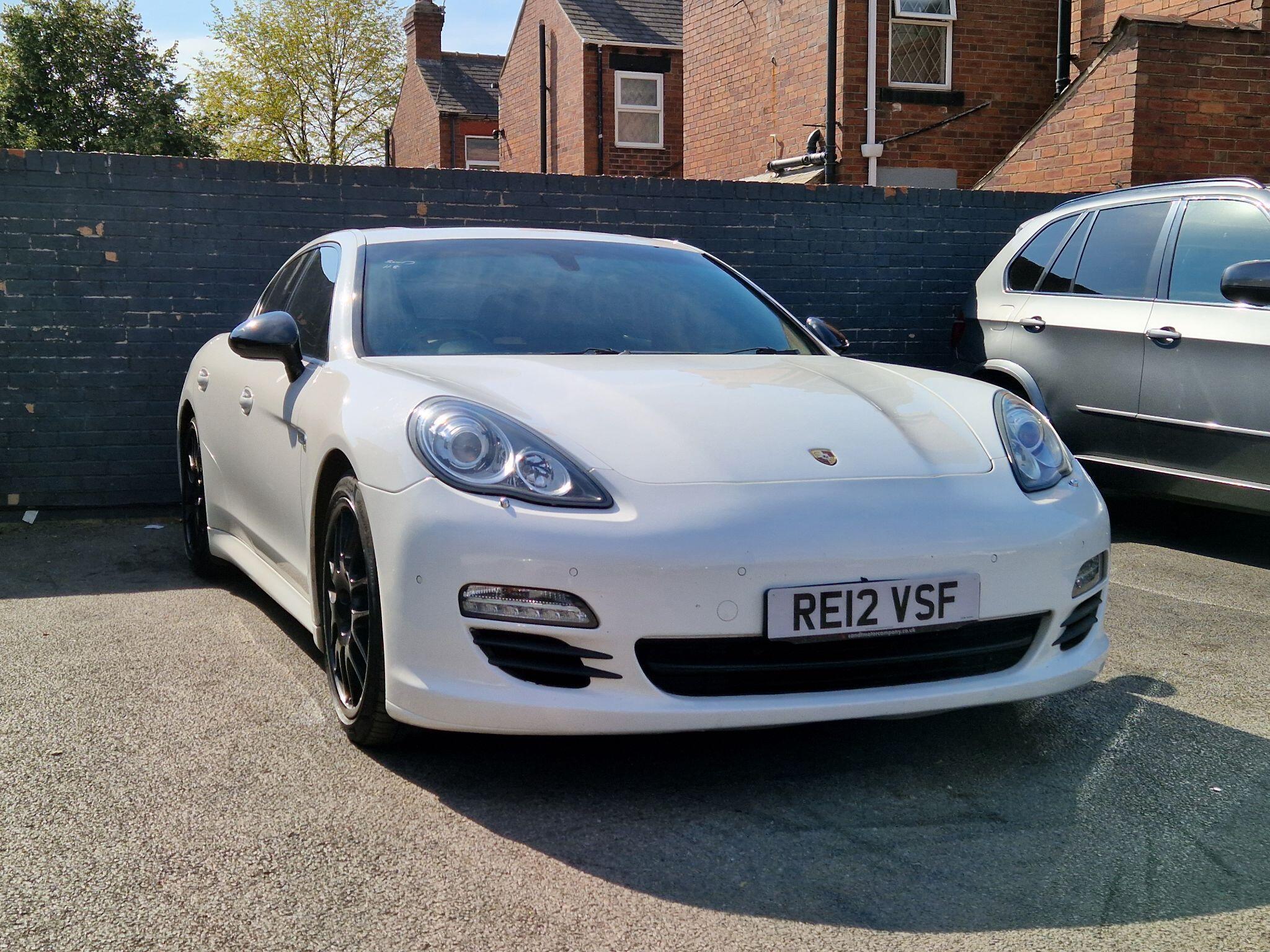 Porsche Panamera - Image 16