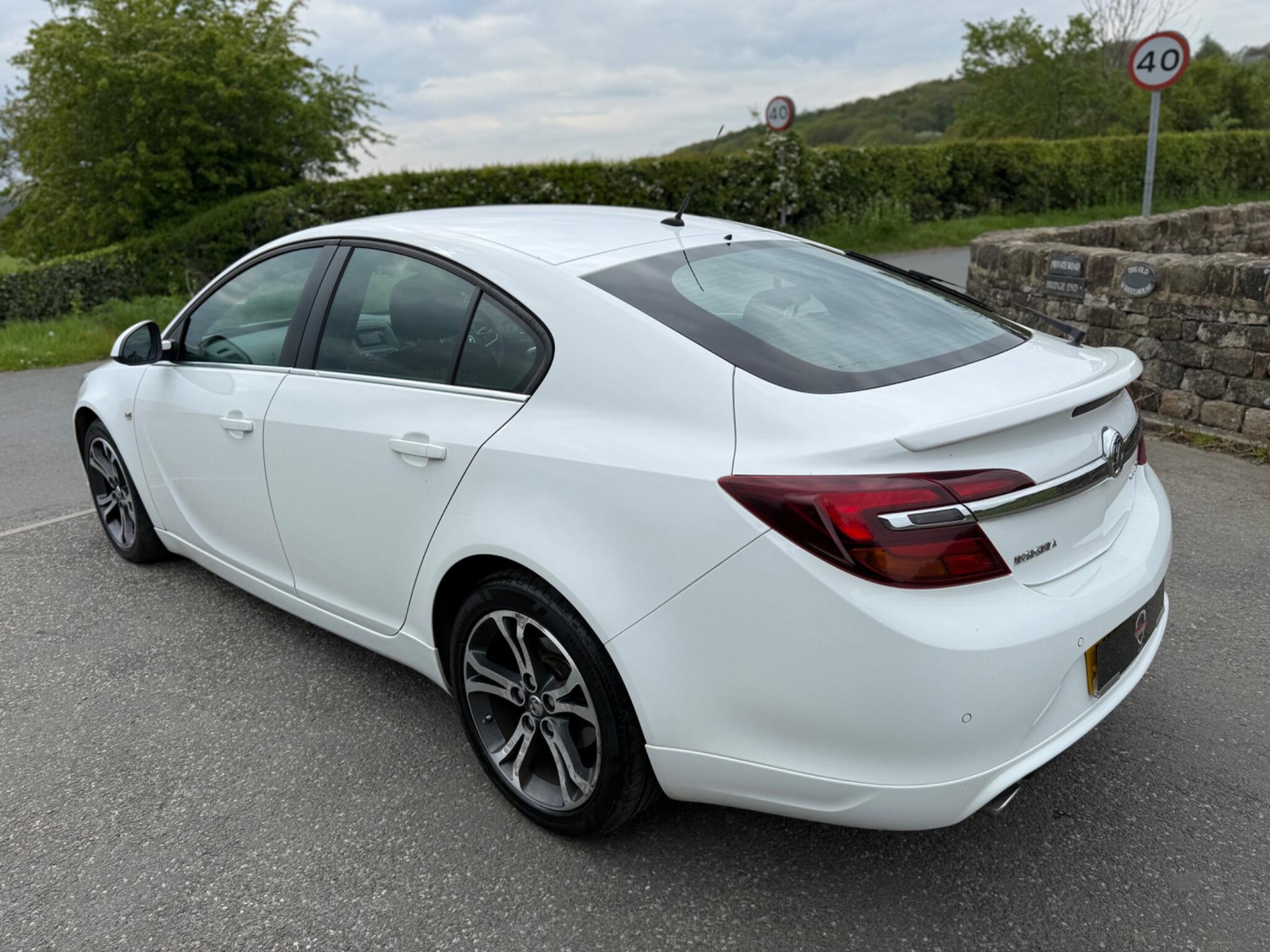 Vauxhall Insignia - Image 3