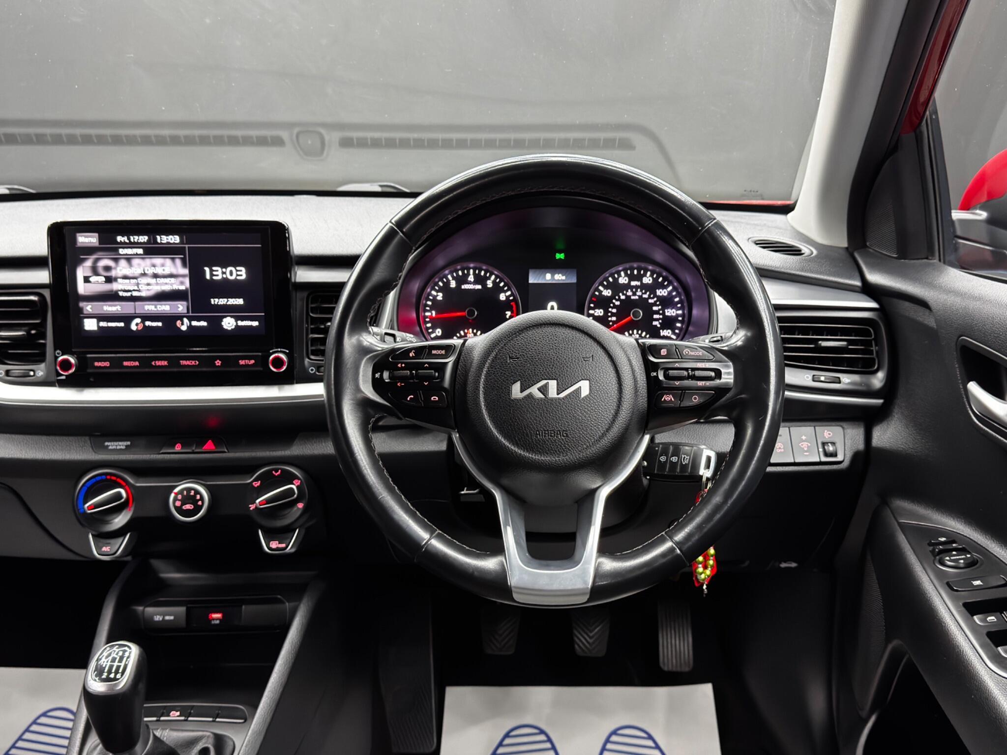Kia Stonic - Image 18