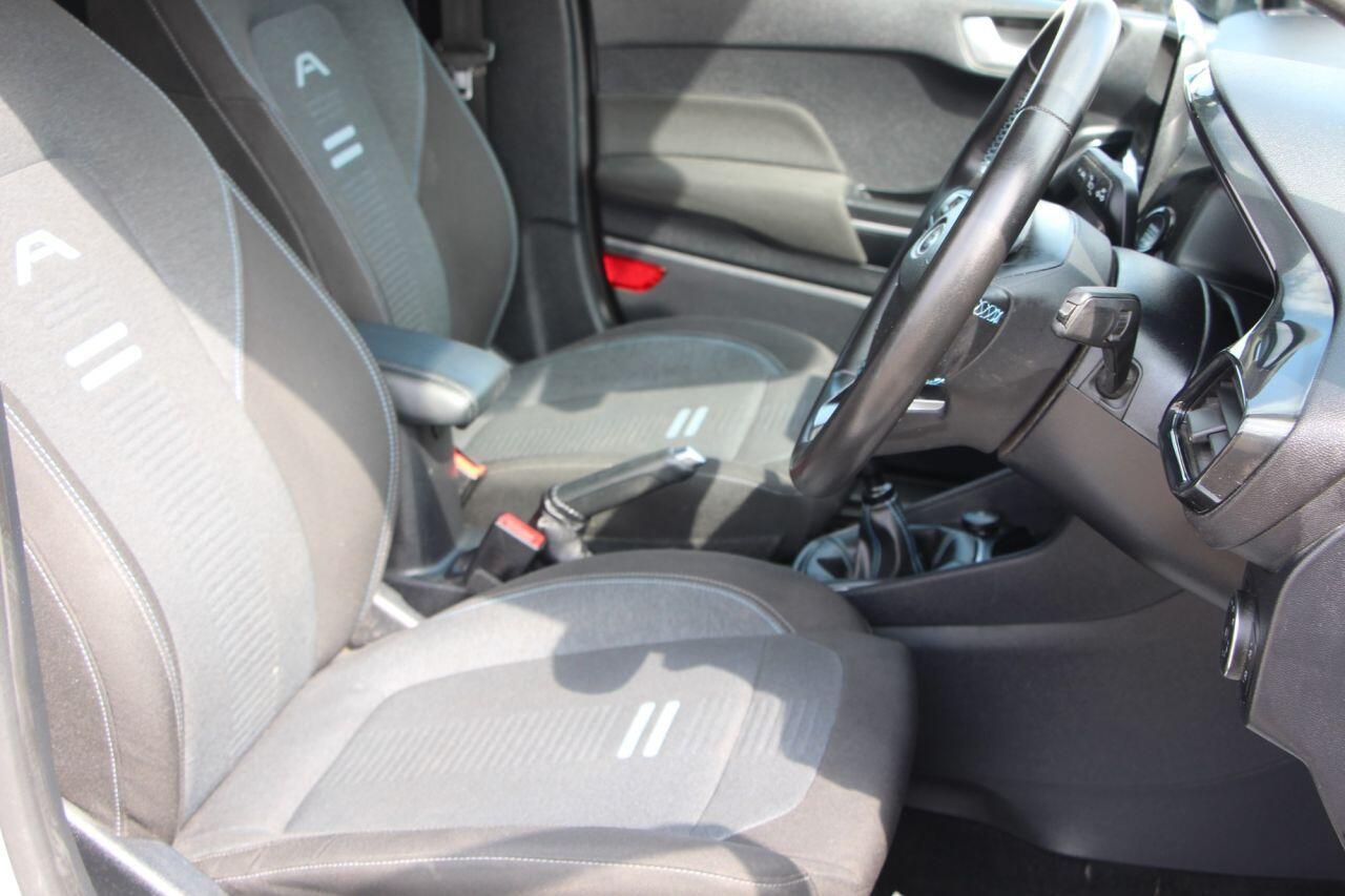 Ford Fiesta - Image 11