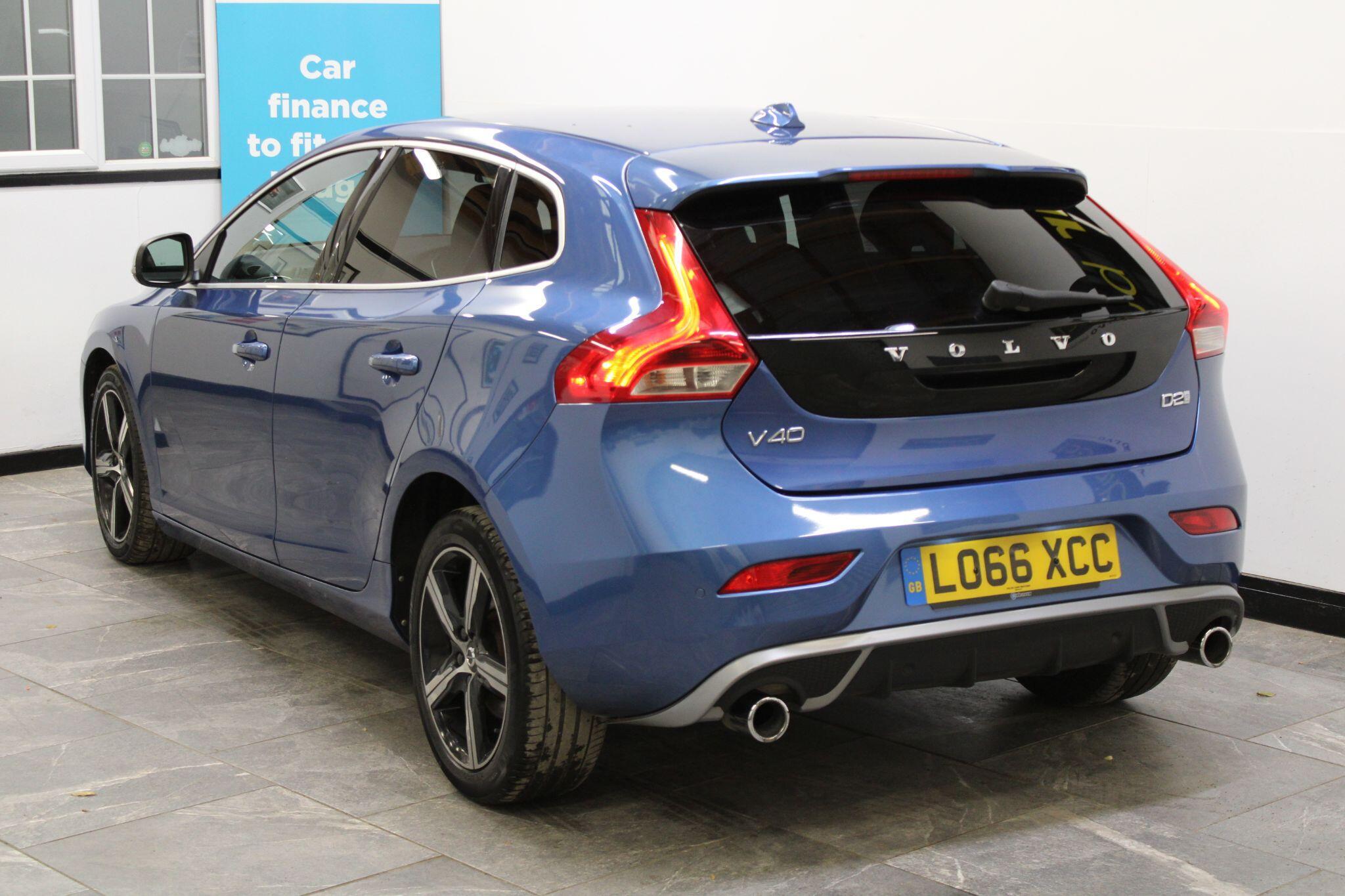 Volvo V40 - Image 18