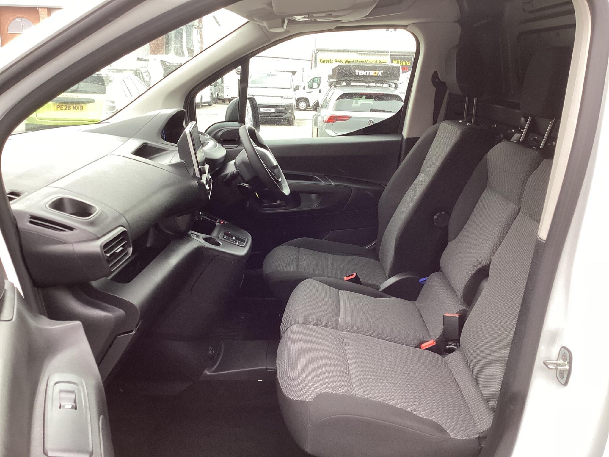 Peugeot e-Partner - Image 15