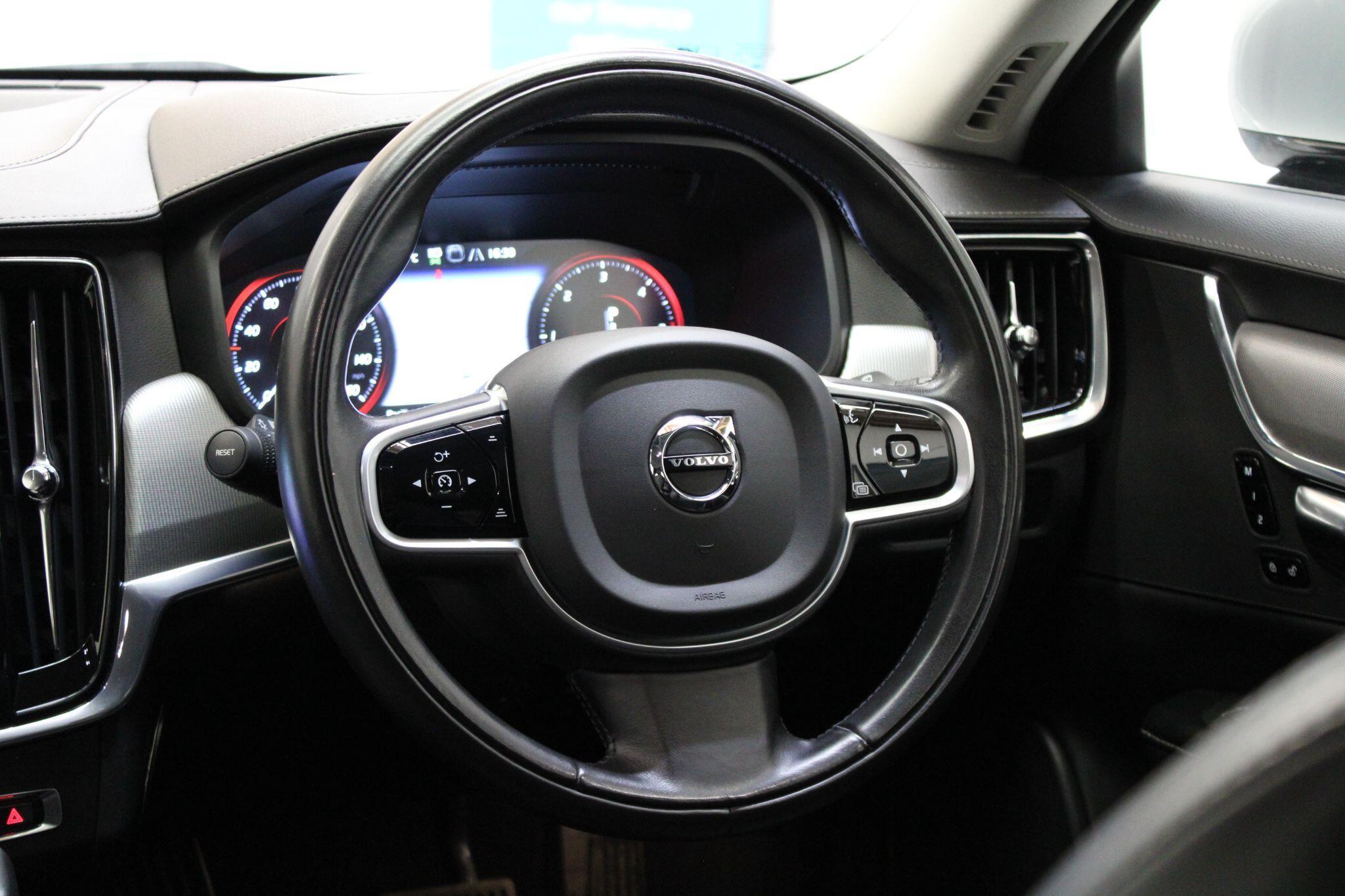 Volvo V90 - Image 44