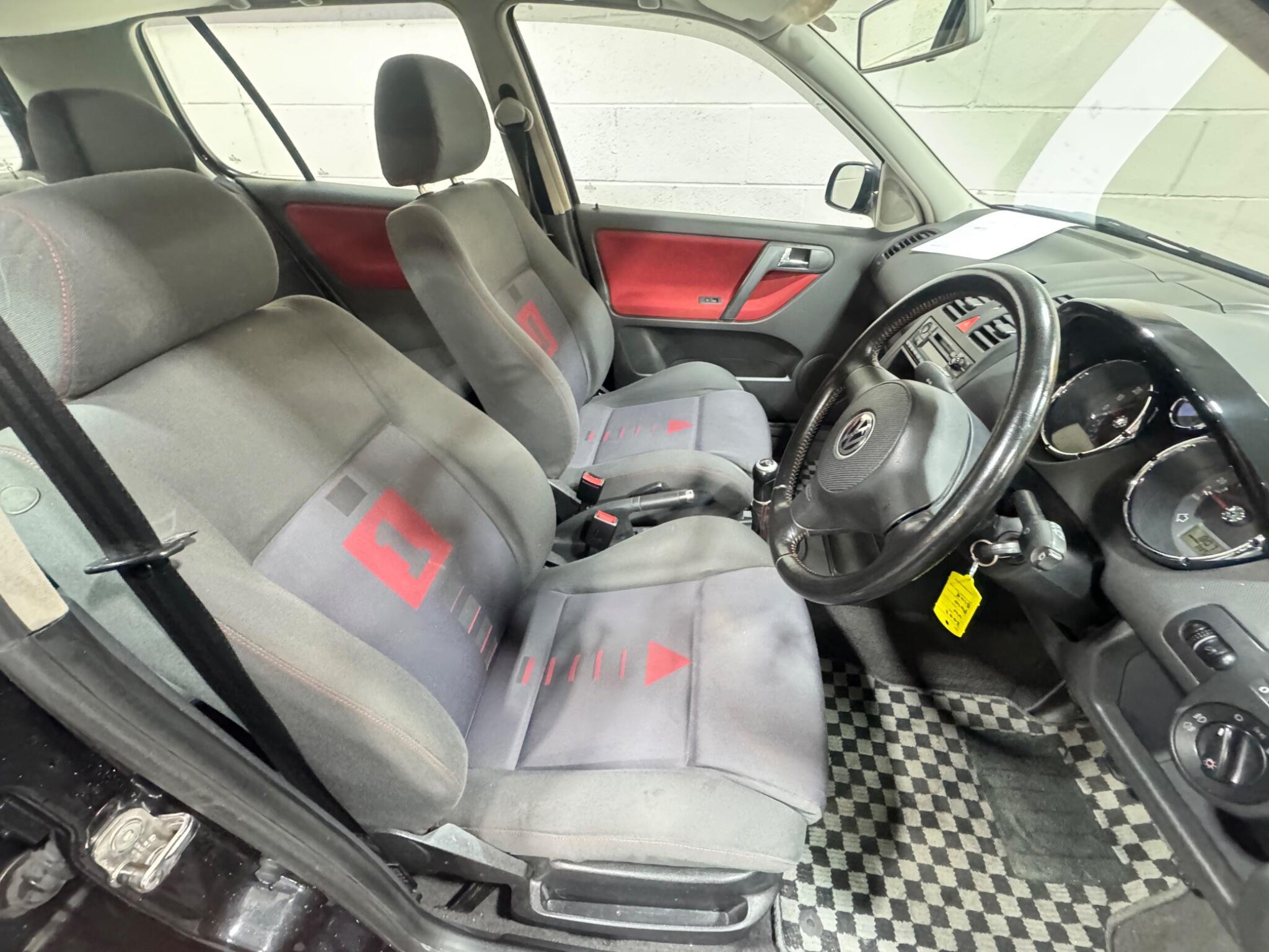Volkswagen Polo - Image 8