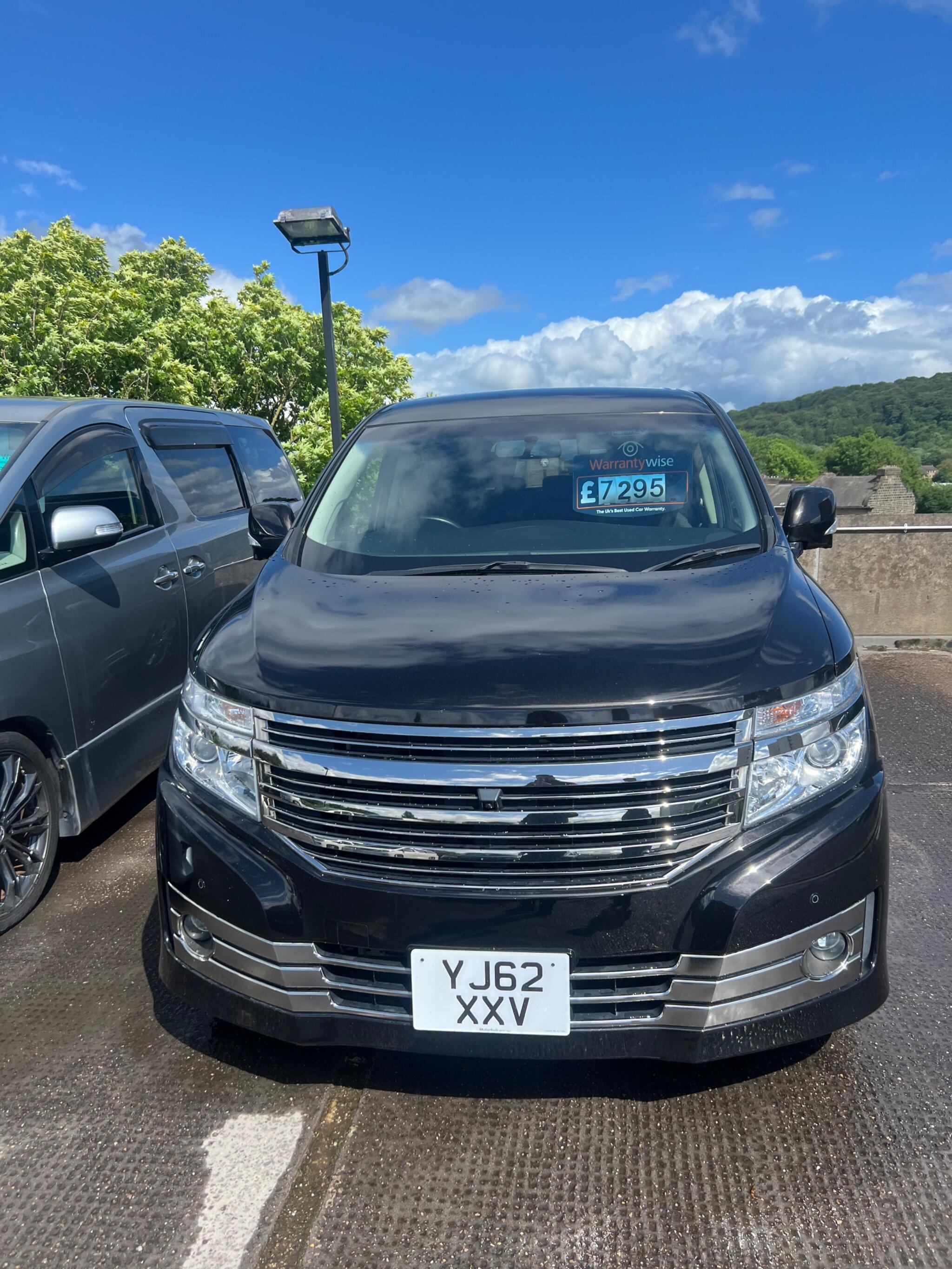 Nissan Elgrand - Image 11