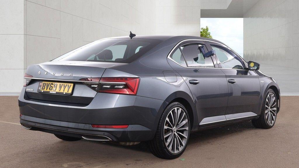 Skoda Superb - Image 4
